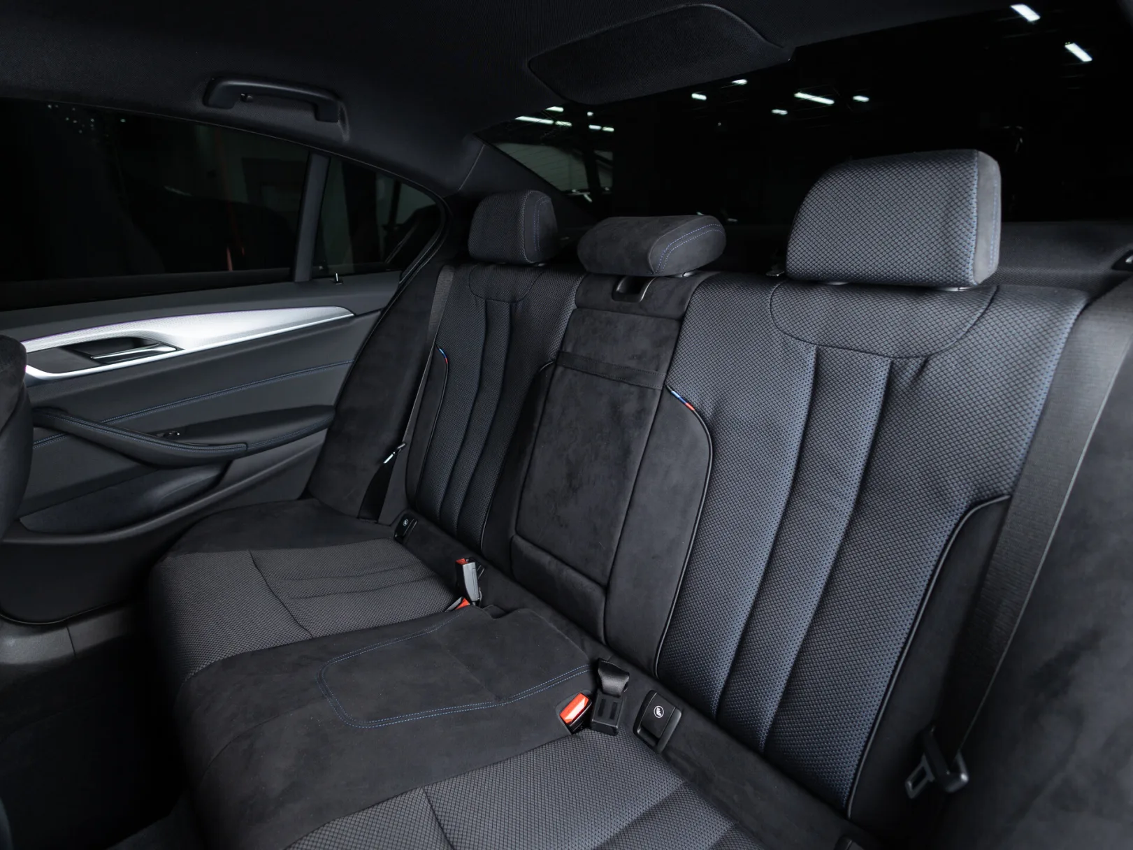 BMW 5 серии 520d xDrive M Sport VII (G30/G31/G38), 2019 — экстерьер, фото 21