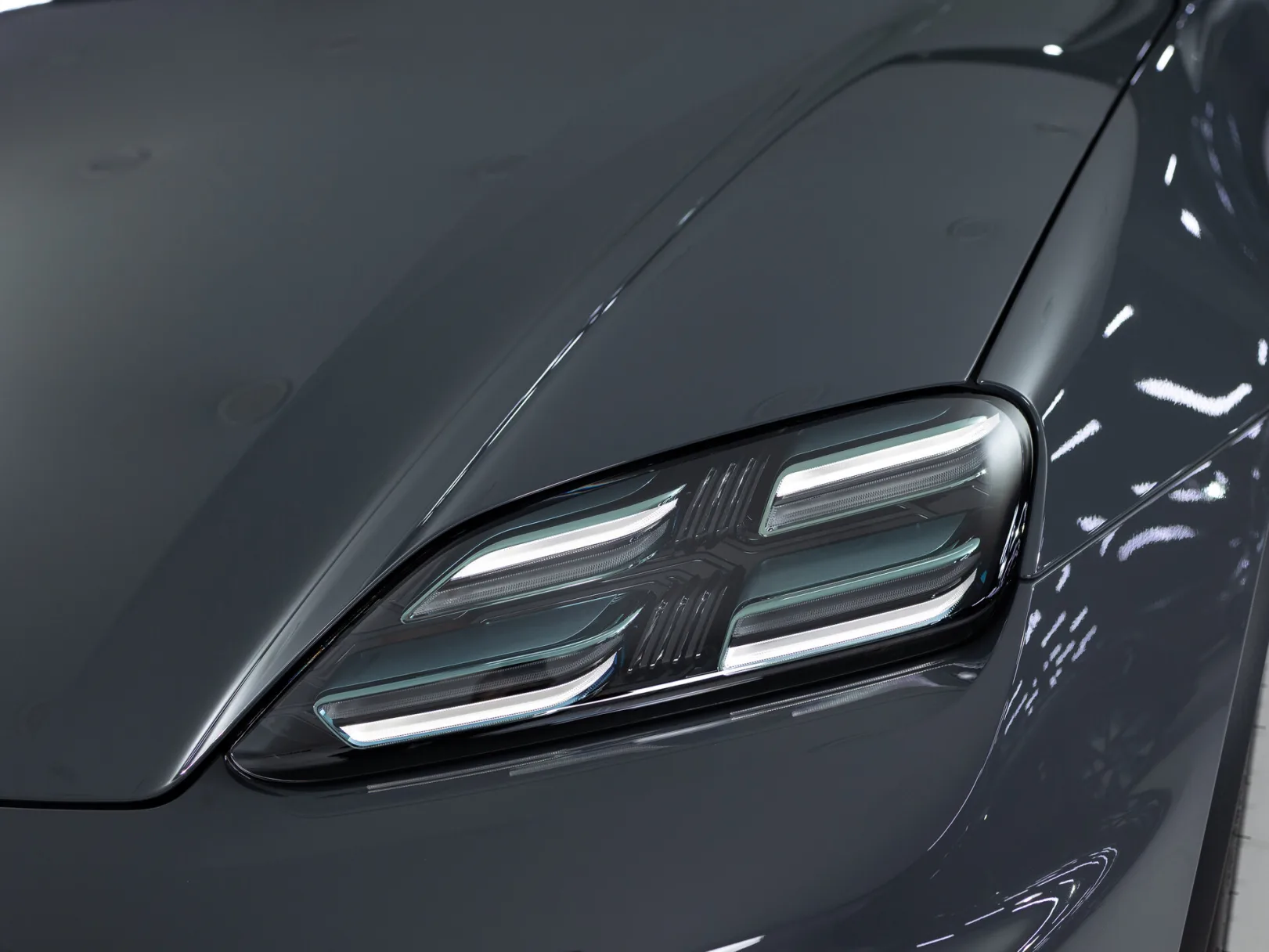Porsche Macan 4 Electric II, 2025 — экстерьер, фото 34