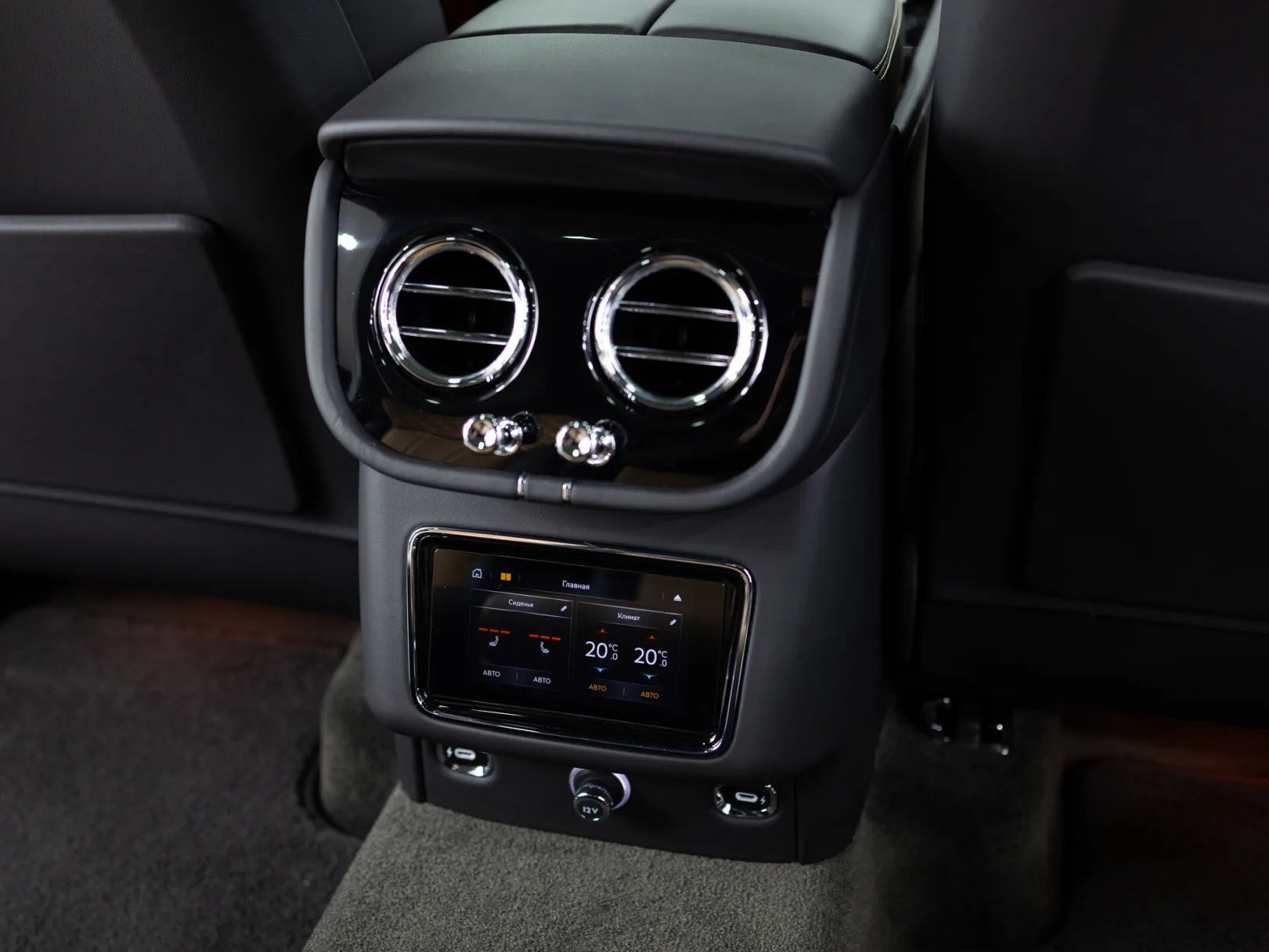 Bentley Bentayga Individual I Рестайлинг, 2022 — экстерьер, фото 25
