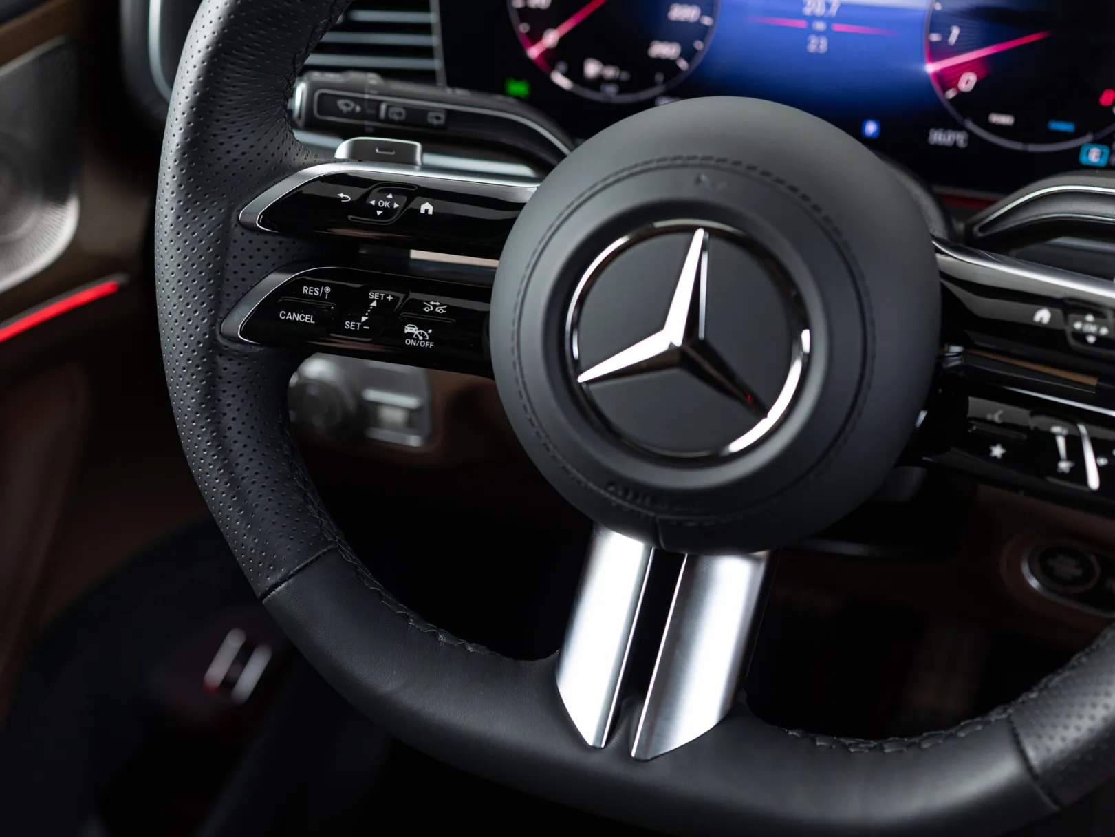 Mercedes-Benz GLS 450 4MATIC II (X167) Рестайлинг, 2025 — экстерьер, фото 16