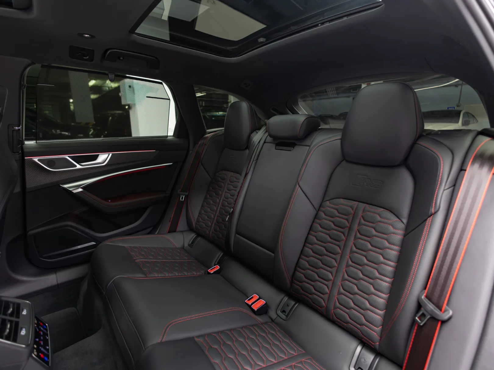 Audi RS 6 RS6 Avant performance IV (C8), 2025 — экстерьер, фото 28