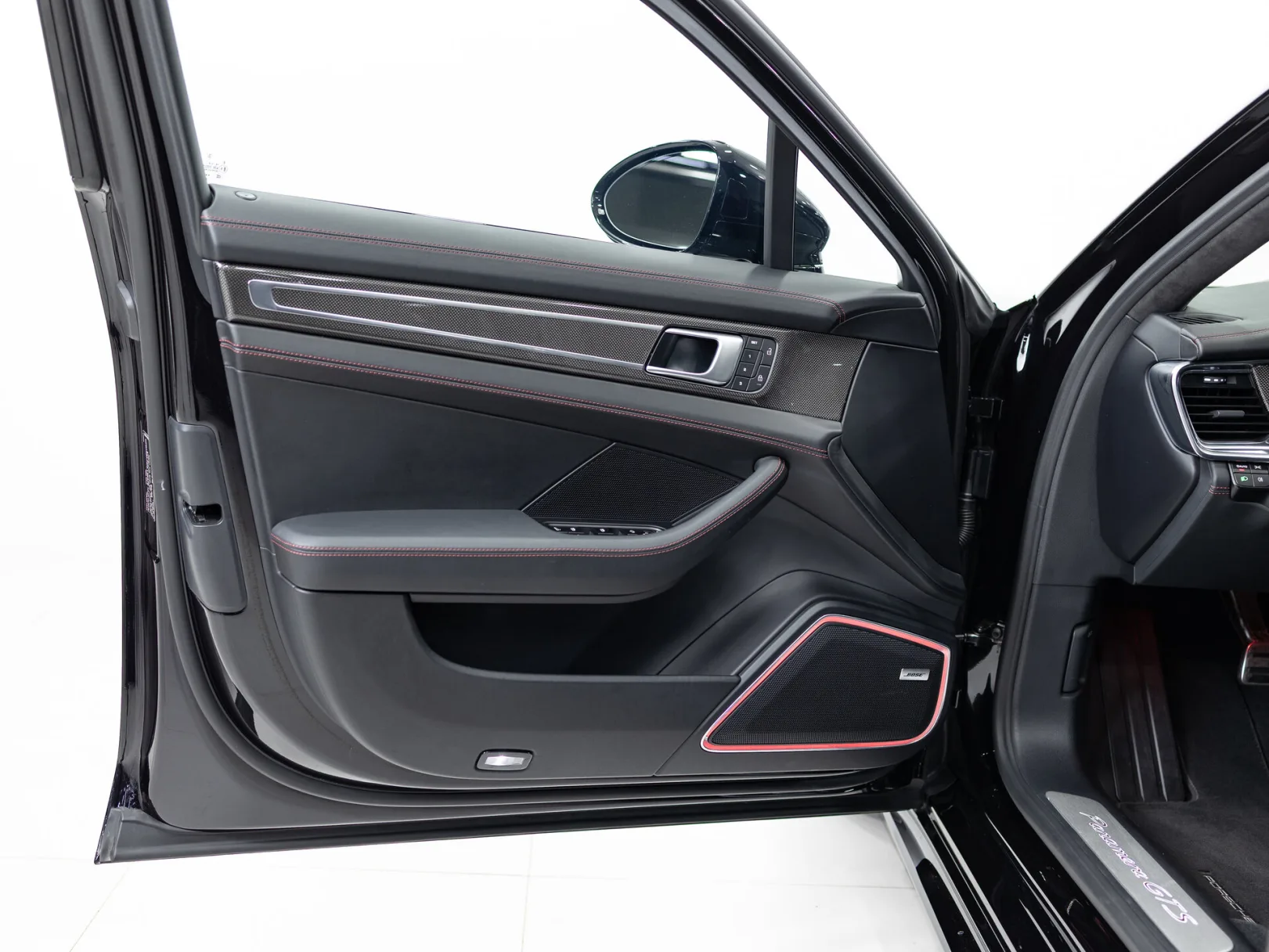Porsche Panamera GTS II Рестайлинг, 2022 — экстерьер, фото 8
