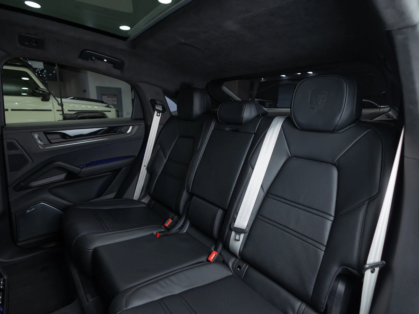Porsche Cayenne GTS Coupé III Рестайлинг, 2025 — экстерьер, фото 31