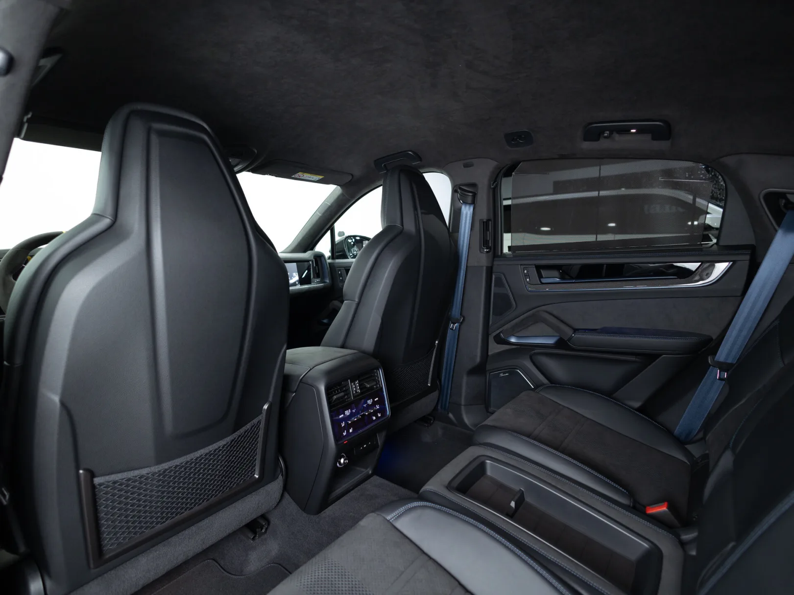 Porsche Cayenne Turbo GT III Рестайлинг, 2025 — экстерьер, фото 28