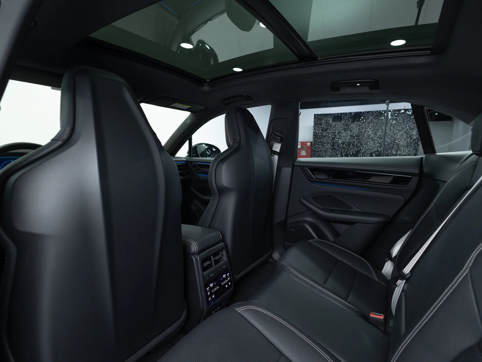 Porsche Macan 4S Electric II, 2025 — экстерьер, фото 25