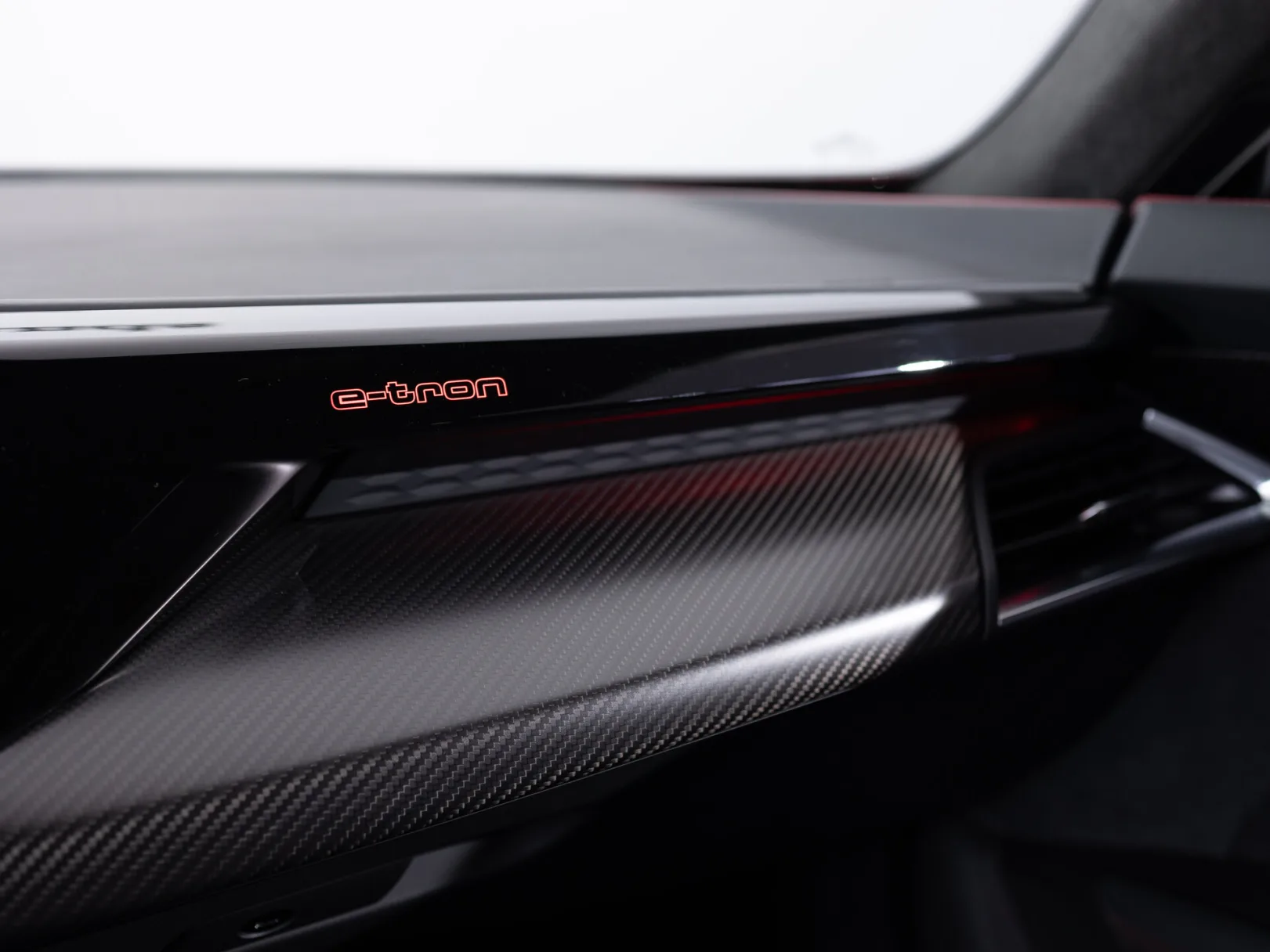 Audi RS e-tron GT quattro I, 2021 — экстерьер, фото 15