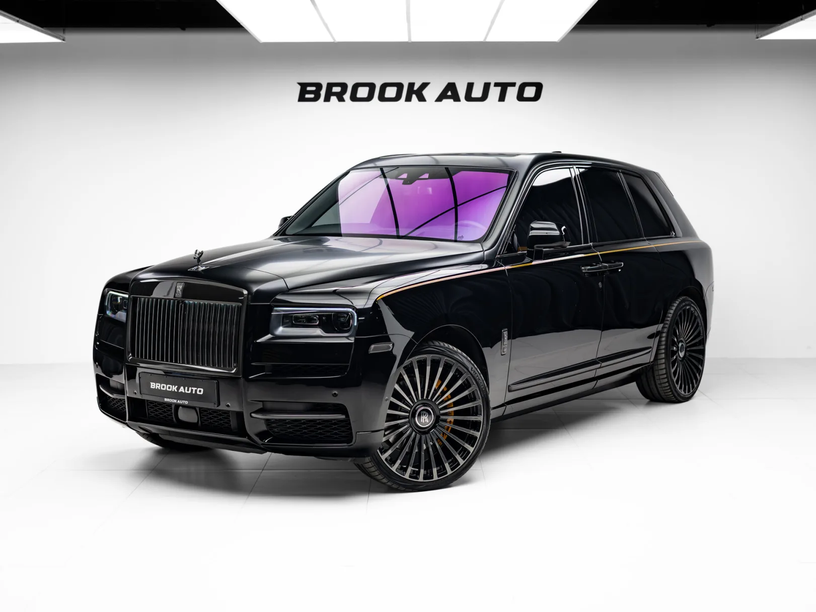 Rolls-Royce Cullinan Individual I (Series I), 2021 — экстерьер, фото 1