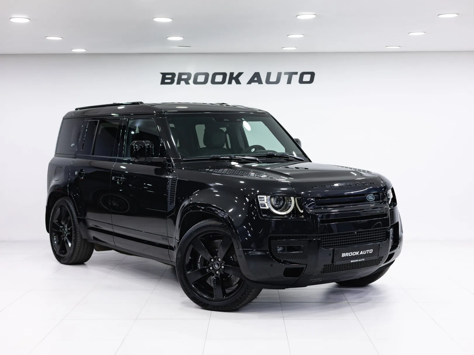 Land Rover Defender Bond Edition II, 2021 — экстерьер, фото 3