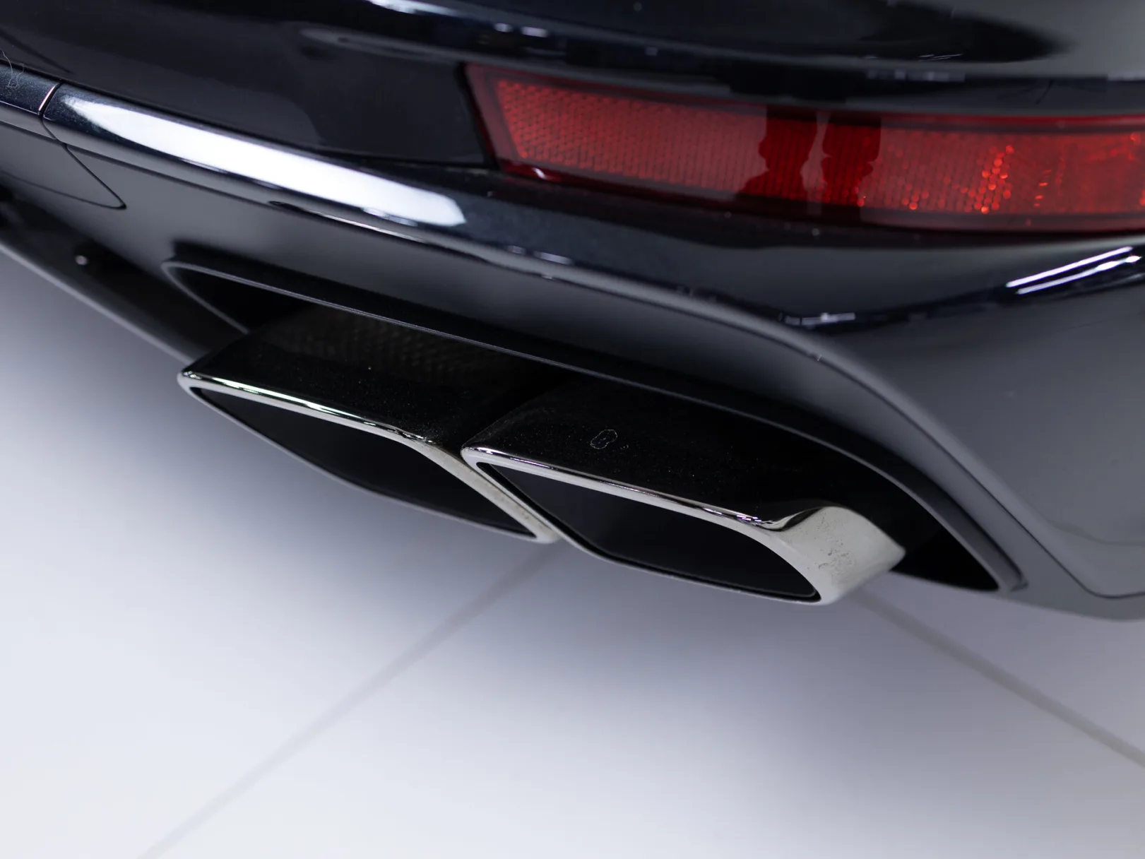 Porsche Panamera Turbo S E-Hybrid III, 2024 — экстерьер, фото 42