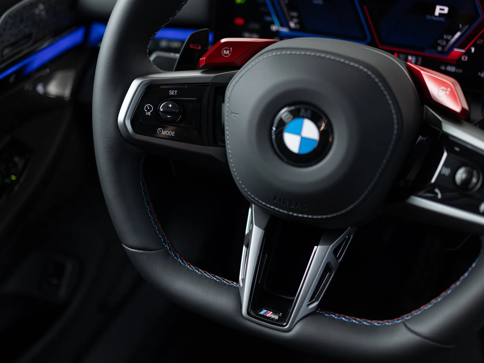 BMW M5 VII (G90), 2025 — экстерьер, фото 14