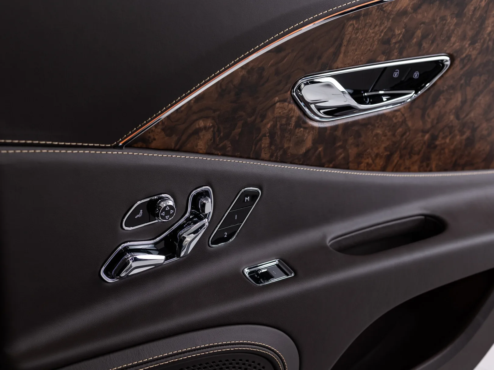 Bentley Flying Spur Individual III, 2022 — экстерьер, фото 27