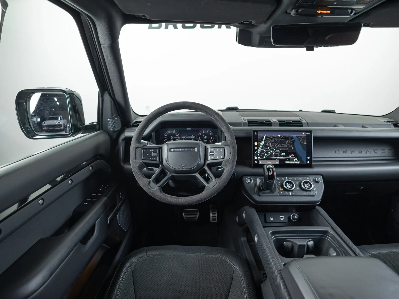 Land Rover Defender Bond Edition II, 2021 — экстерьер, фото 13