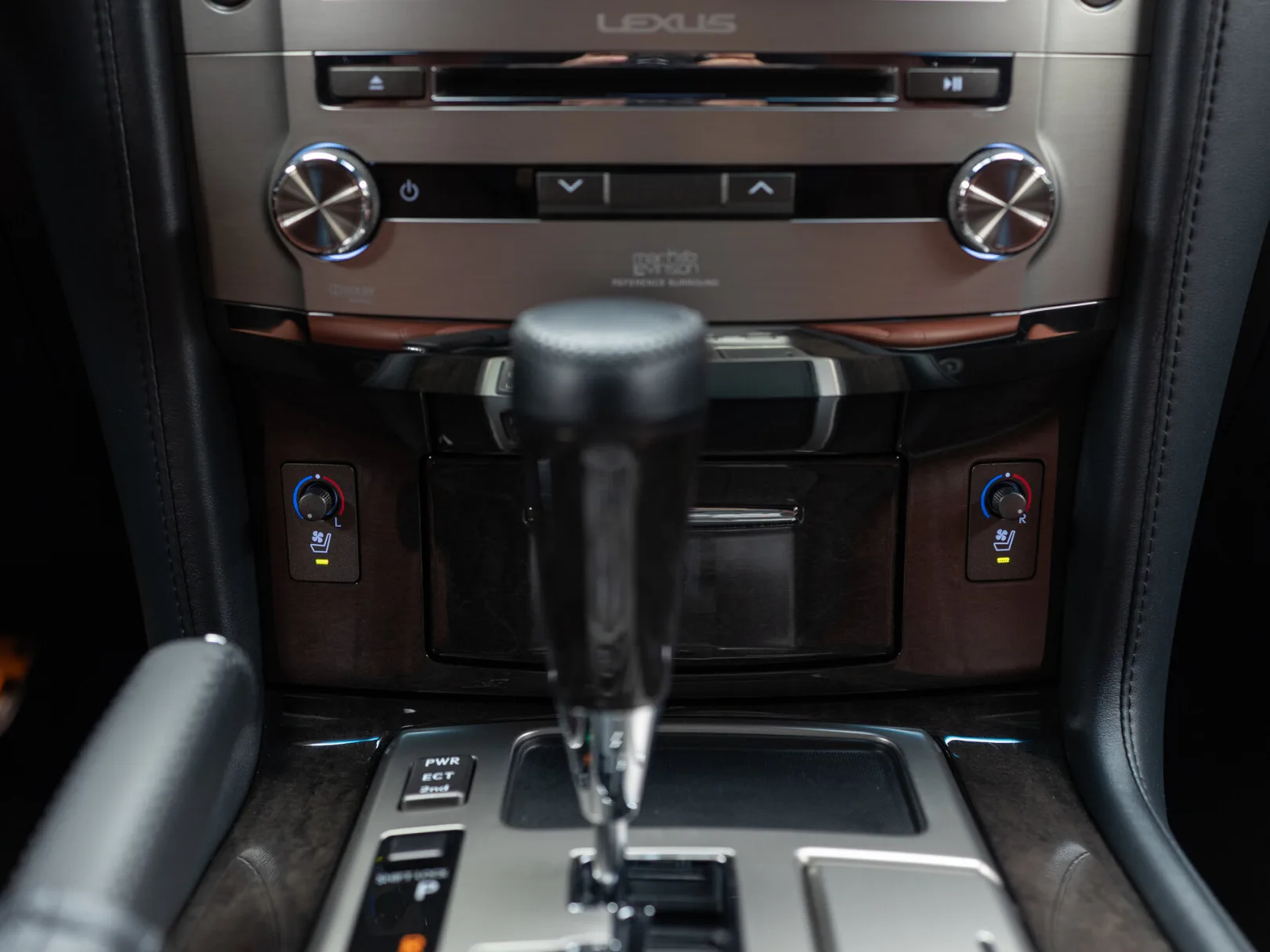 Lexus LX 25th Anniversary Edition 2 III Рестайлинг, 2015 — экстерьер, фото 23