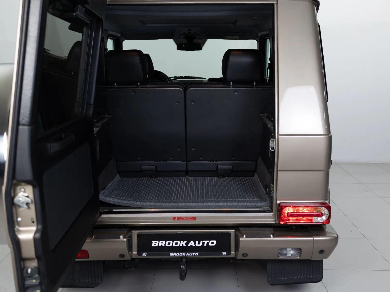 Mercedes-Benz G-Класс G 500 II (W463) Рестайлинг 2, 2011 — экстерьер, фото 24