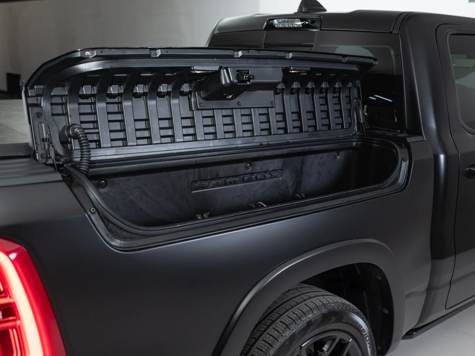 Ram 1500 Limited V Рестайлинг, 2024 — экстерьер, фото 37