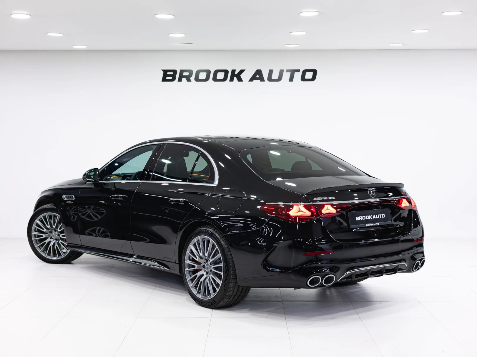 Mercedes-Benz E-Класс AMG E 53 4MATIC+ VI (W214), 2024 — экстерьер, фото 6
