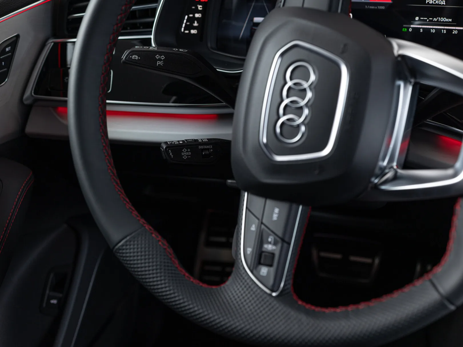Audi Q7 55 TFSI quattro tiptronic II (4M) Рестайлинг 2, 2024 — экстерьер, фото 15