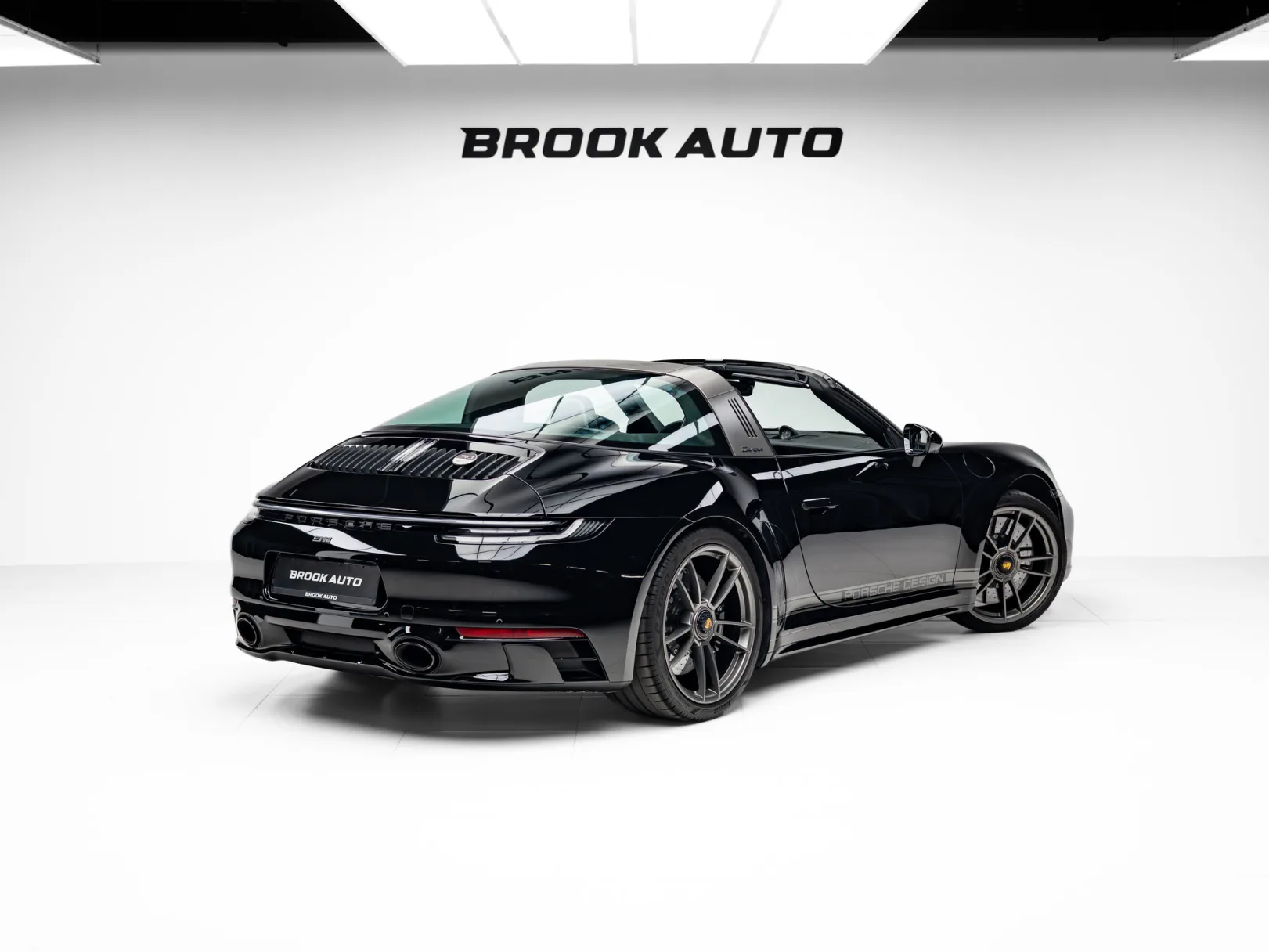 Porsche 911 Edition 50 Years Porsche Design VIII (992), 2022 — экстерьер, фото 6