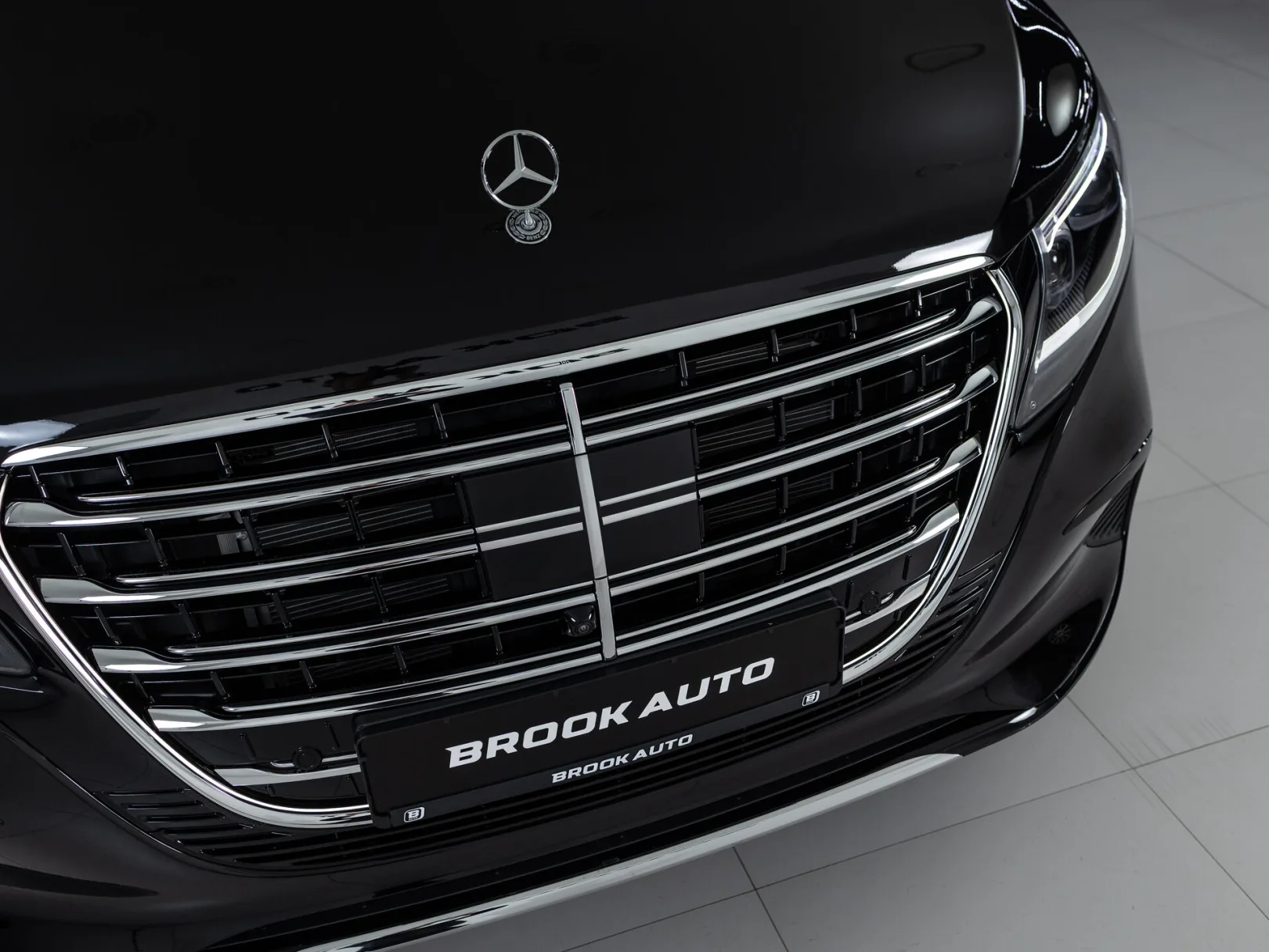 Mercedes-Benz V-Класс Exclusive III (W447) Рестайлинг 2, 2025 — экстерьер, фото 30