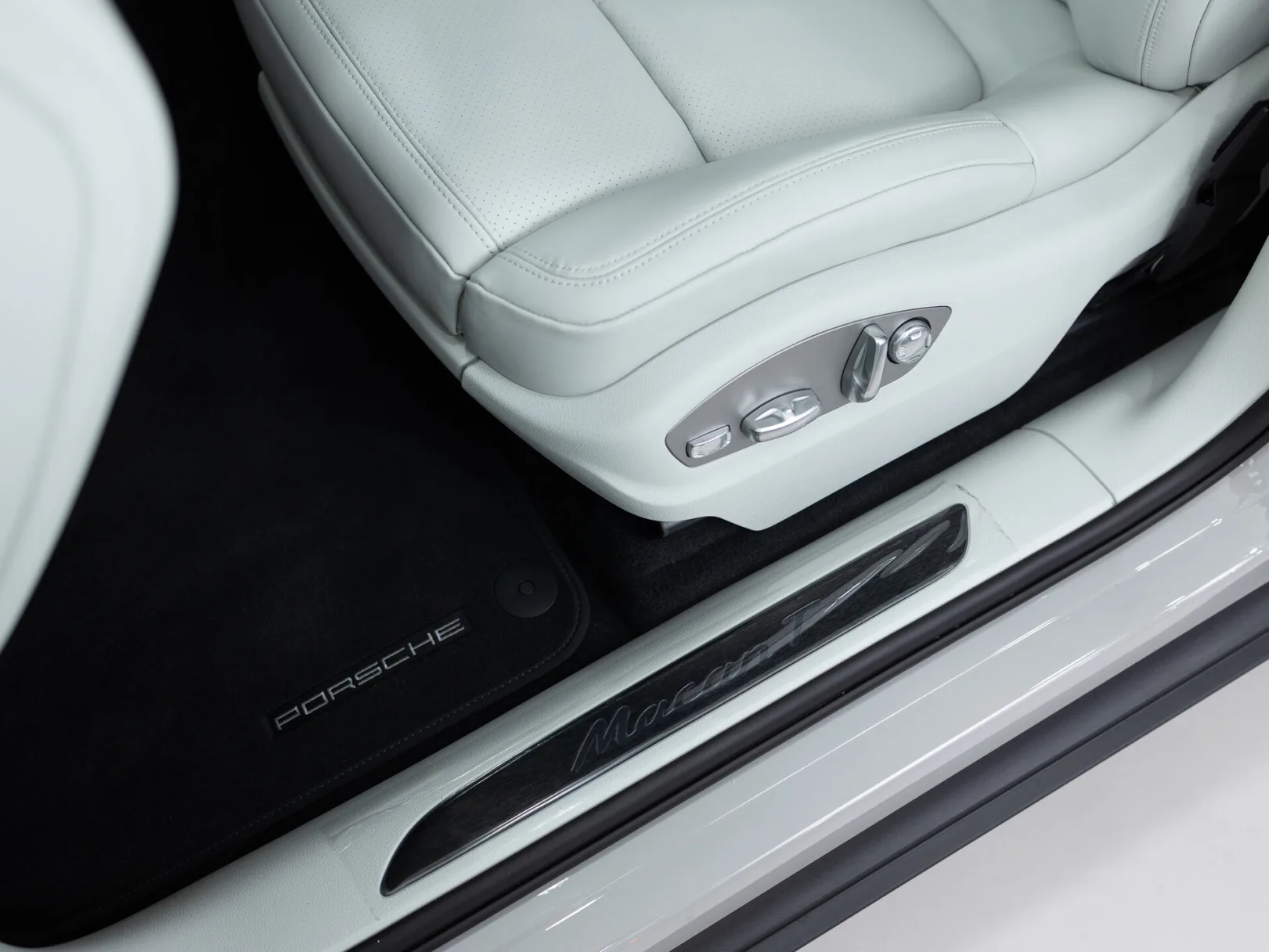 Porsche Macan T I Рестайлинг 2, 2024 — экстерьер, фото 12