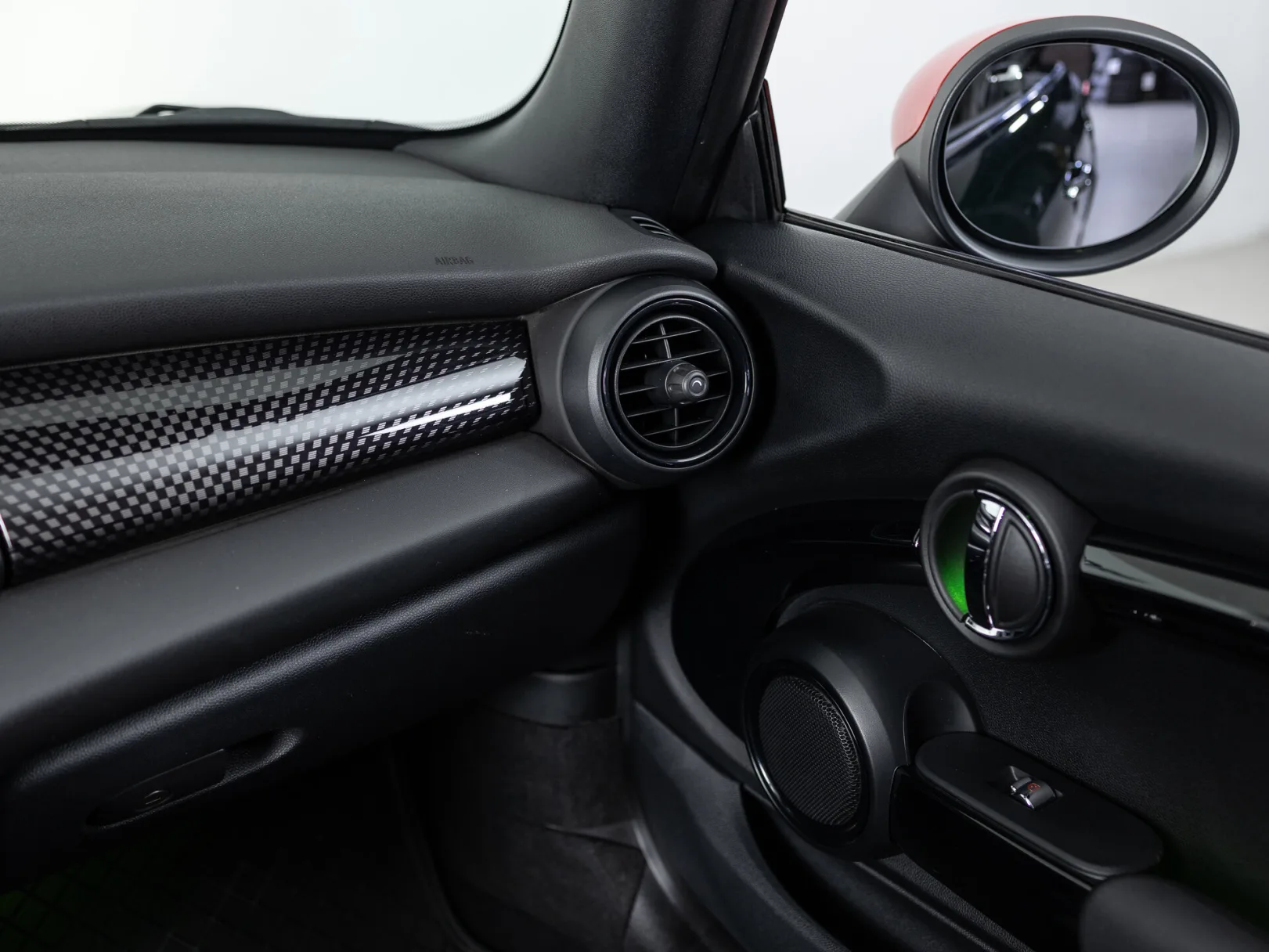 Mini Cabrio JCW III Рестайлинг, 2019 — экстерьер, фото 26