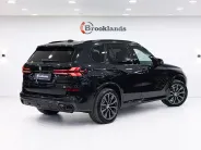 BMW X5 M60i IV (G05/G18) Рестайлинг, 2024 — экстерьер, фото 4