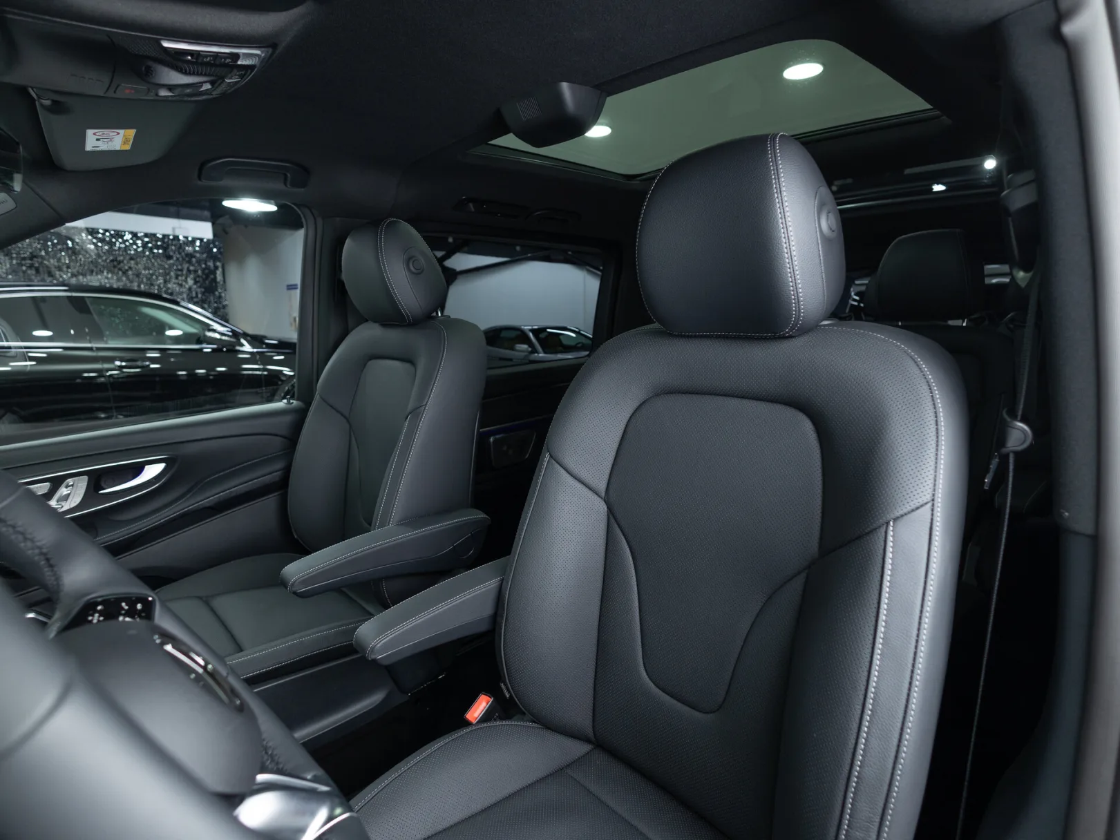 Mercedes-Benz V-Класс Avantgarde III (W447) Рестайлинг 2, 2024 — экстерьер, фото 12