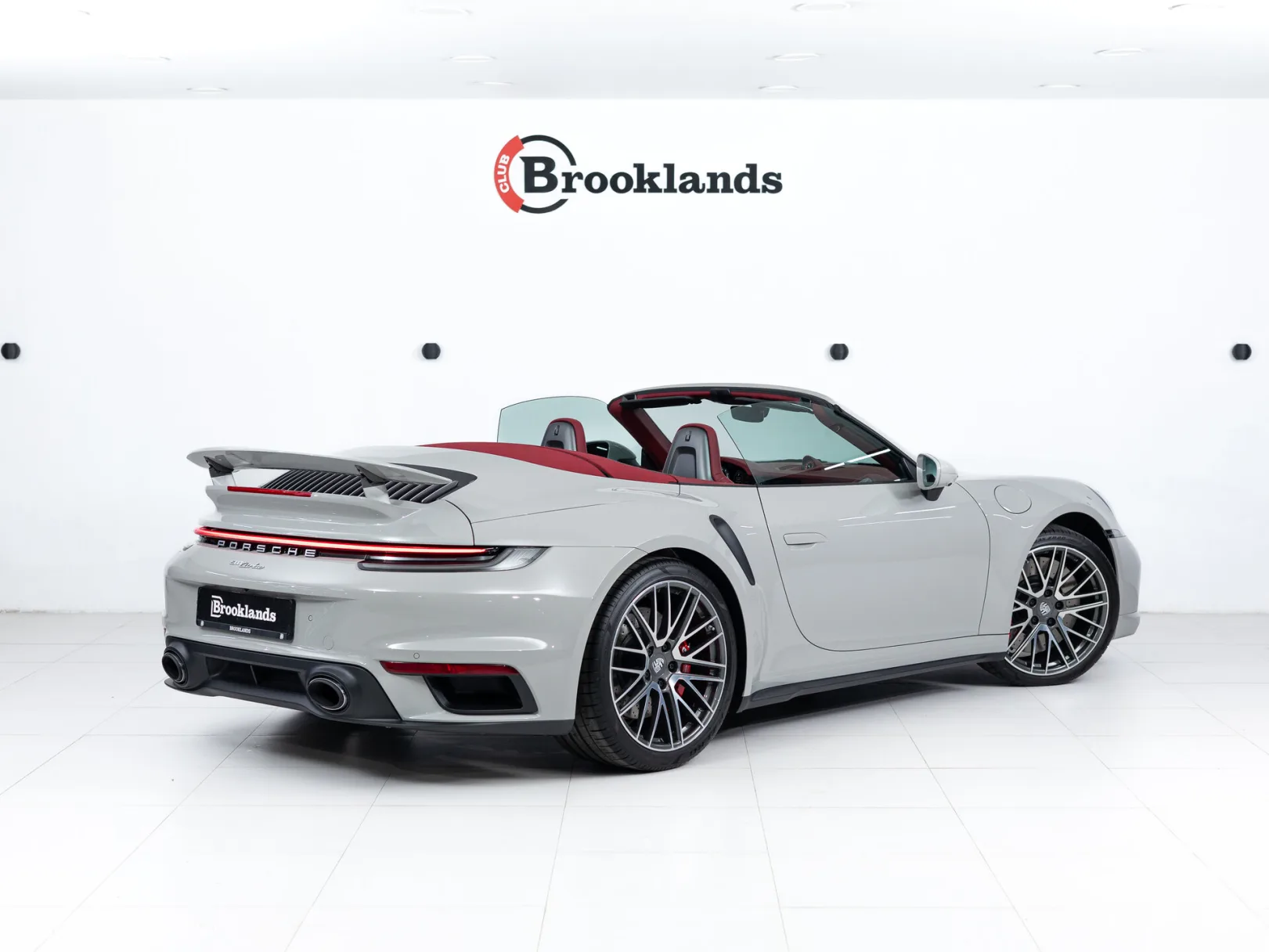 Porsche 911 VIII (992), 2023 — экстерьер, фото 12