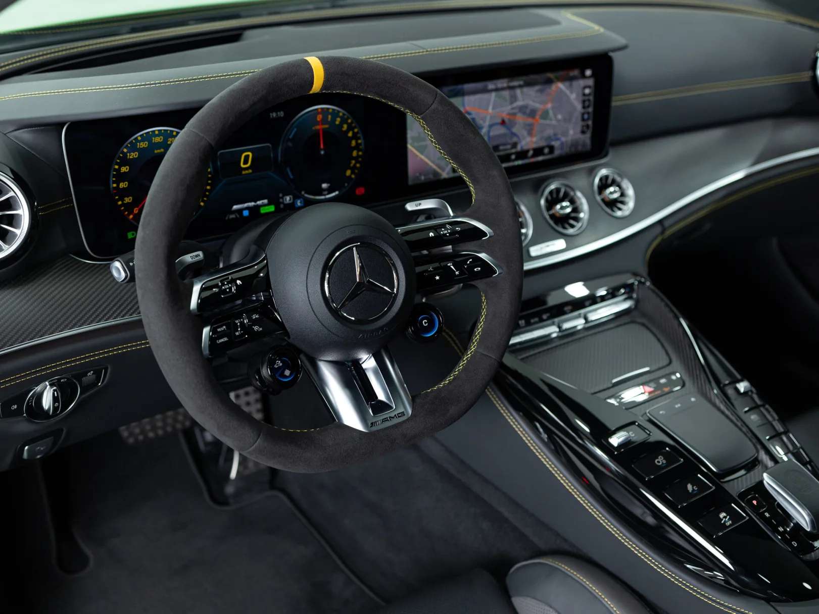 Mercedes-Benz AMG GT I Рестайлинг, 2022 — экстерьер, фото 10