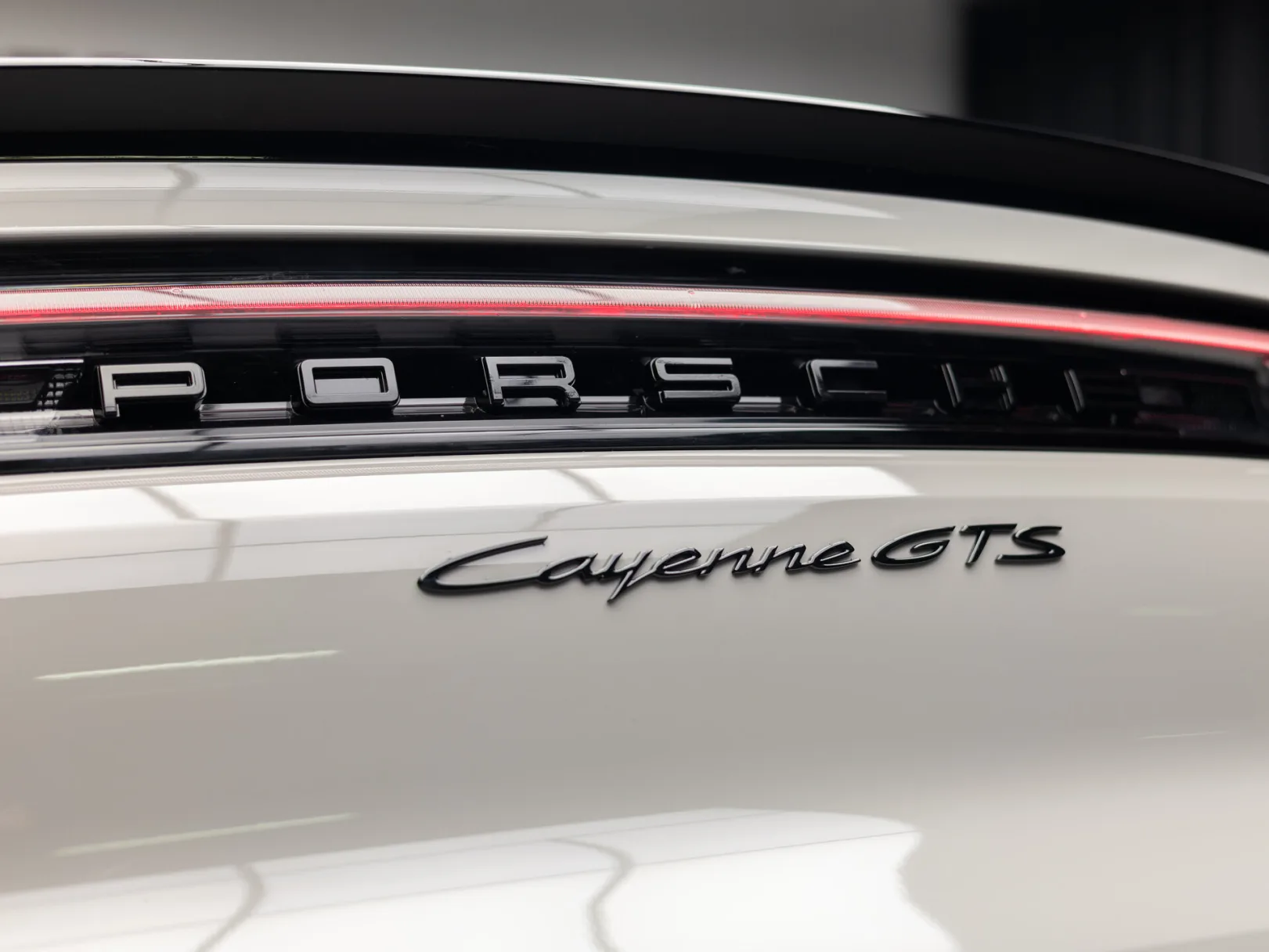 Porsche Cayenne GTS Coupé III Рестайлинг, 2025 — экстерьер, фото 31
