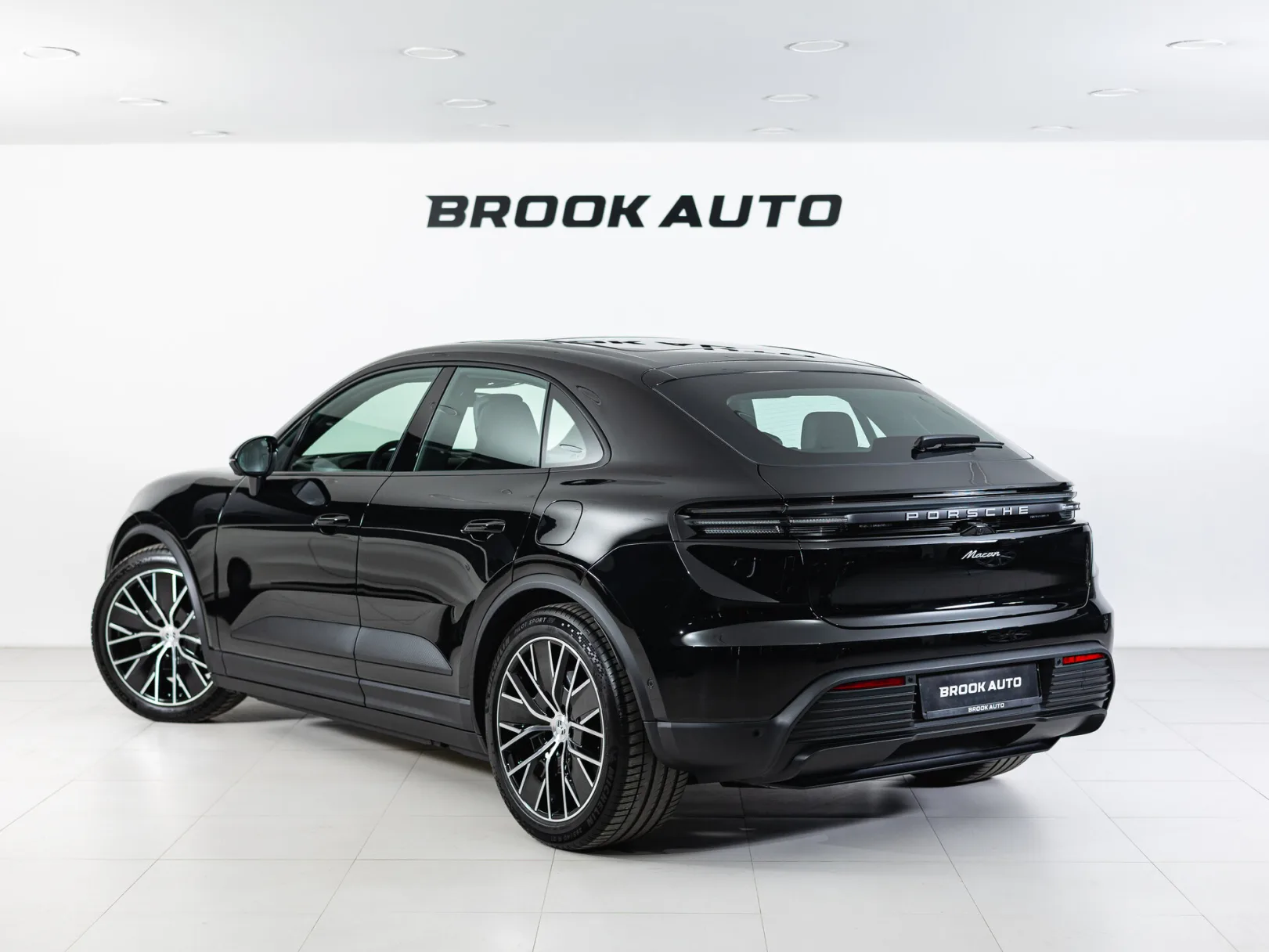 Porsche Macan Electric II, 2025 — экстерьер, фото 4