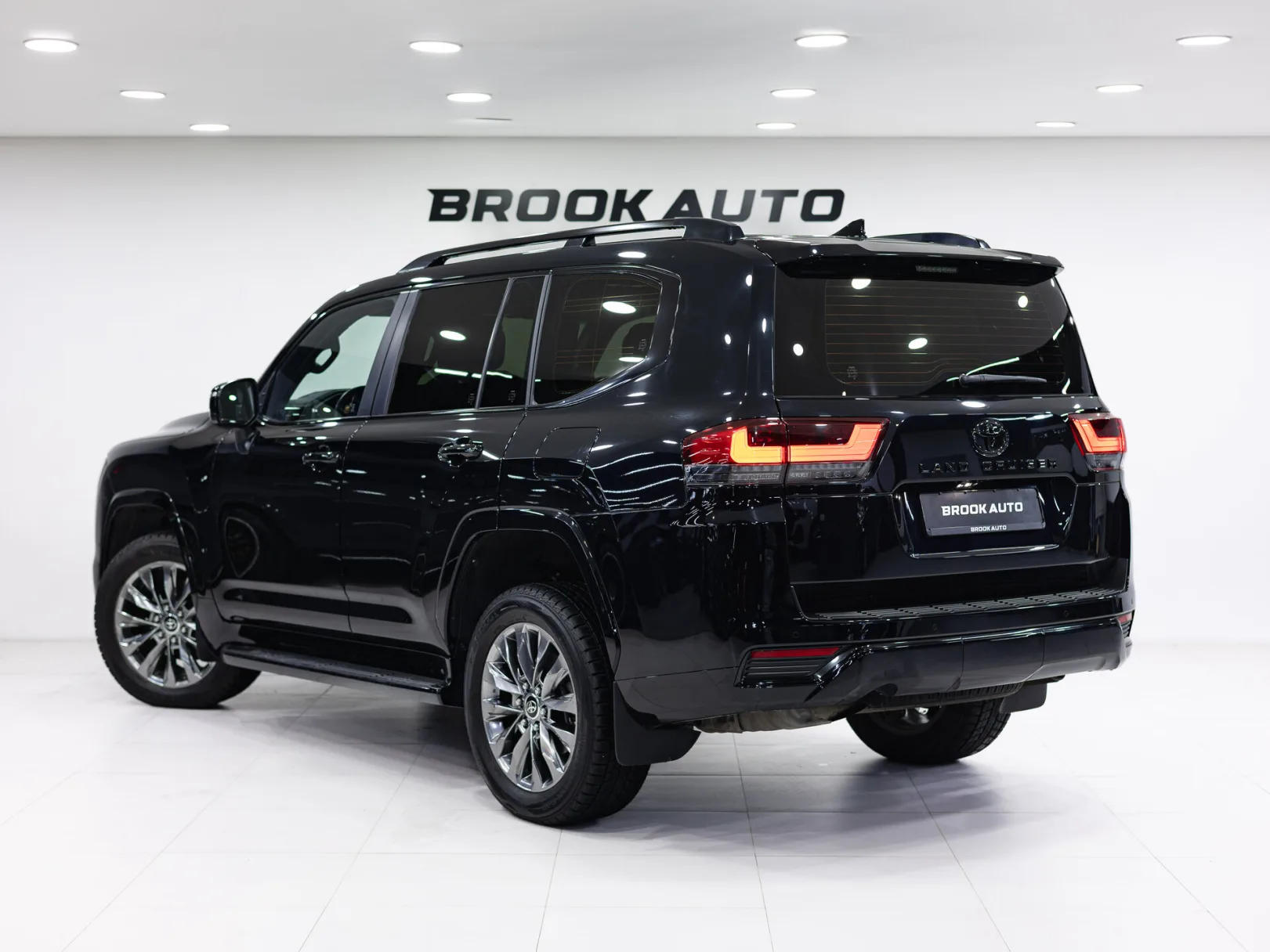 Toyota Land Cruiser 70th Anniversary 300 Series, 2021 — экстерьер, фото 6
