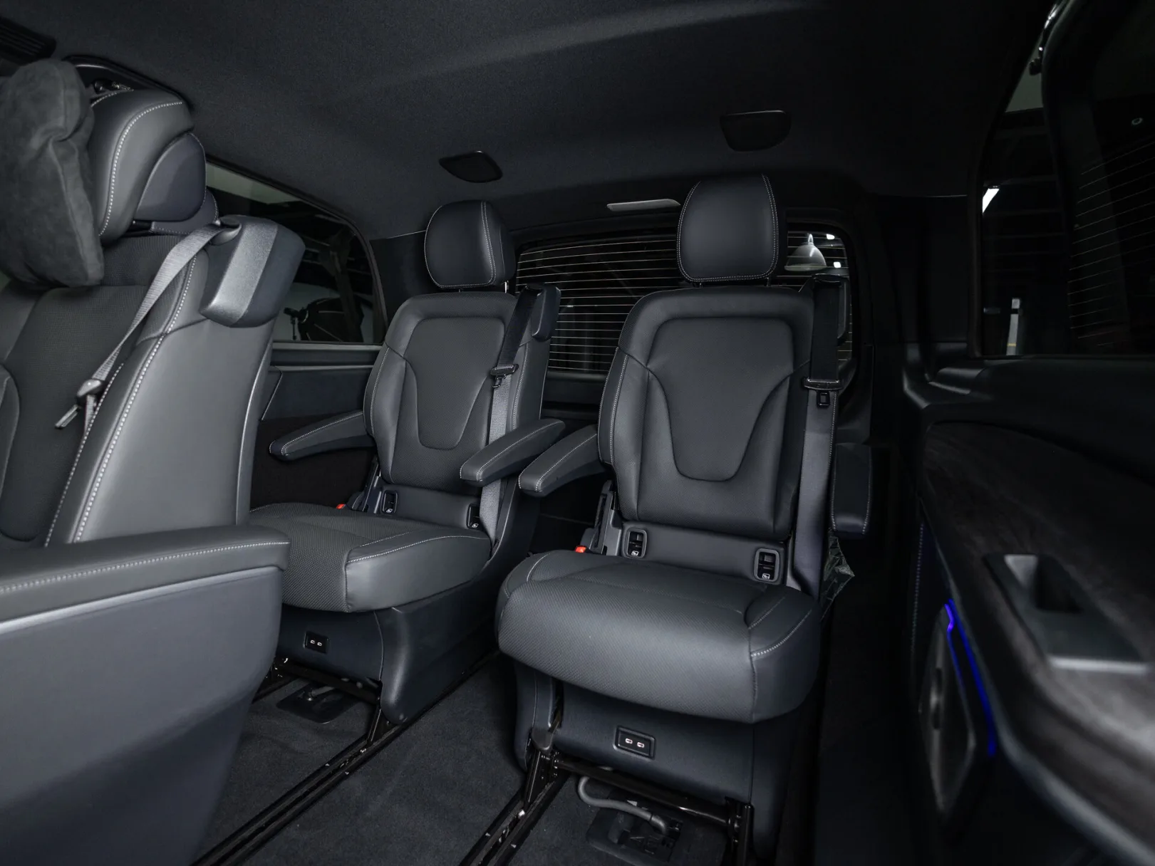 Mercedes-Benz V-Класс Exclusive III (W447) Рестайлинг 2, 2026 — экстерьер, фото 31