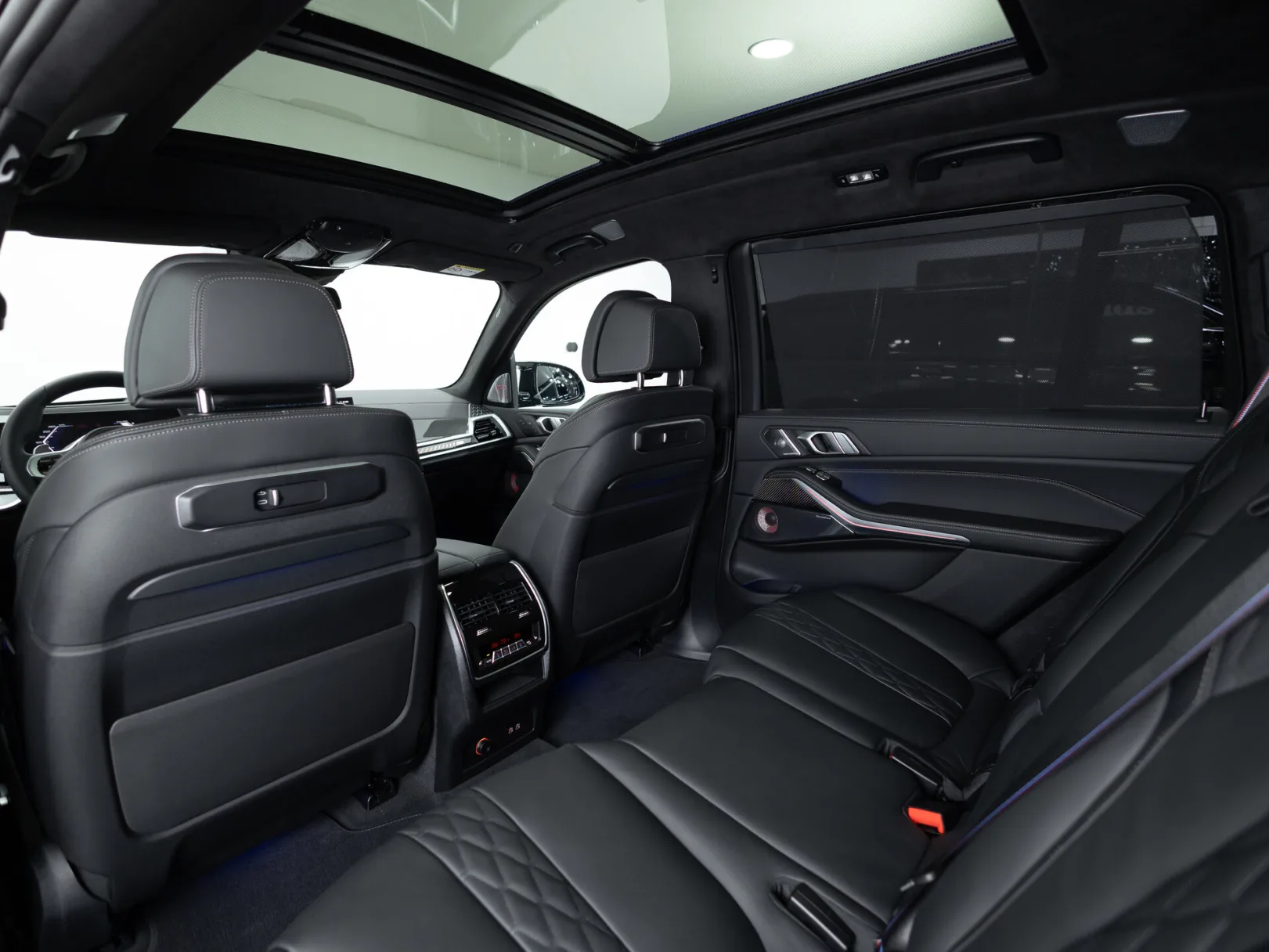 BMW X7 M60i xDrive Sport Pro I (G07) Рестайлинг, 2024 — экстерьер, фото 28