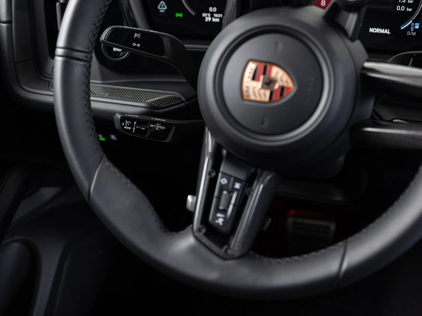 Porsche Cayenne GTS Coupé III Рестайлинг, 2025 — экстерьер, фото 17