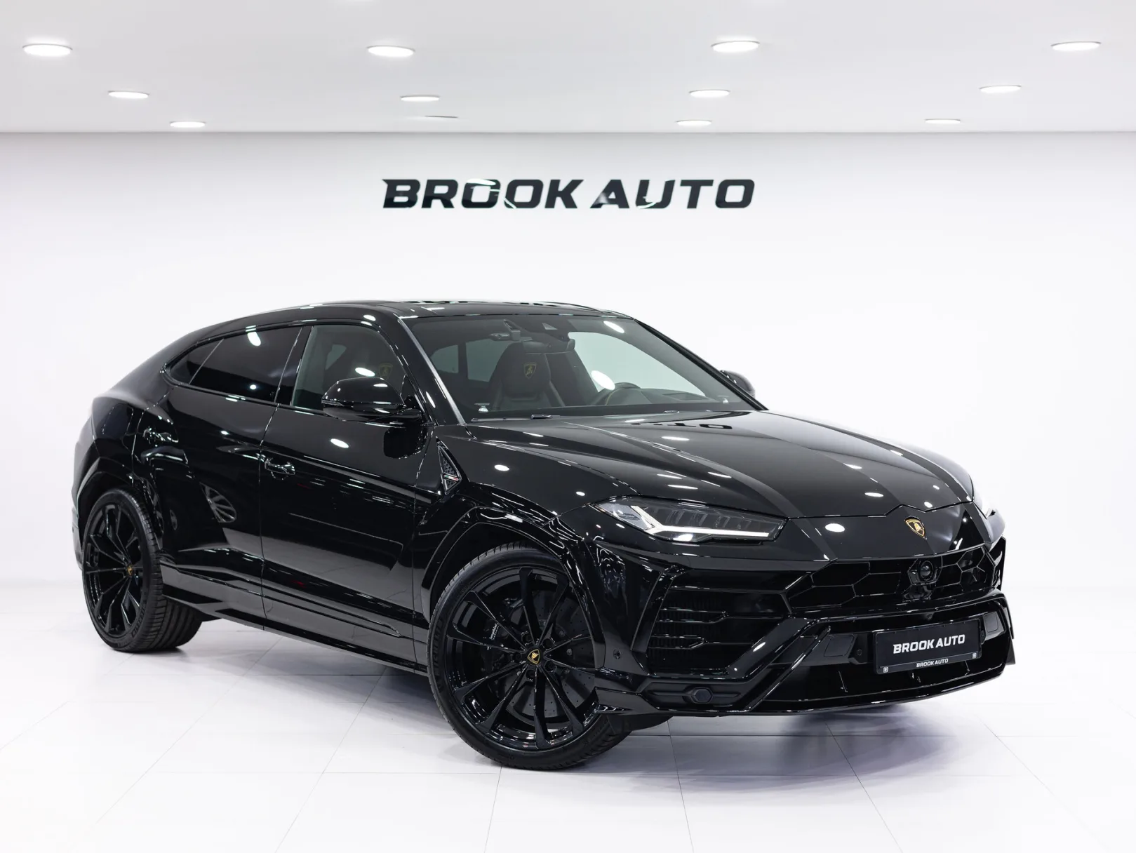 Lamborghini Urus Individual I, 2021 — экстерьер, фото 3