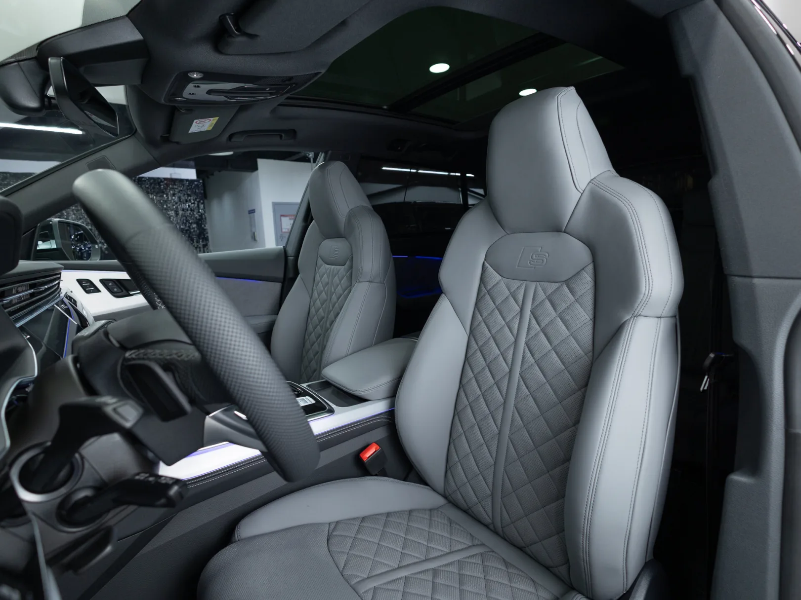 Audi Q8 55 TFSI I (4M) Рестайлинг, 2025 — экстерьер, фото 11
