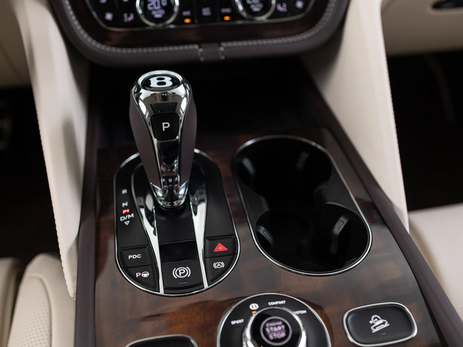Bentley Bentayga Individual I Рестайлинг, 2022 — экстерьер, фото 24