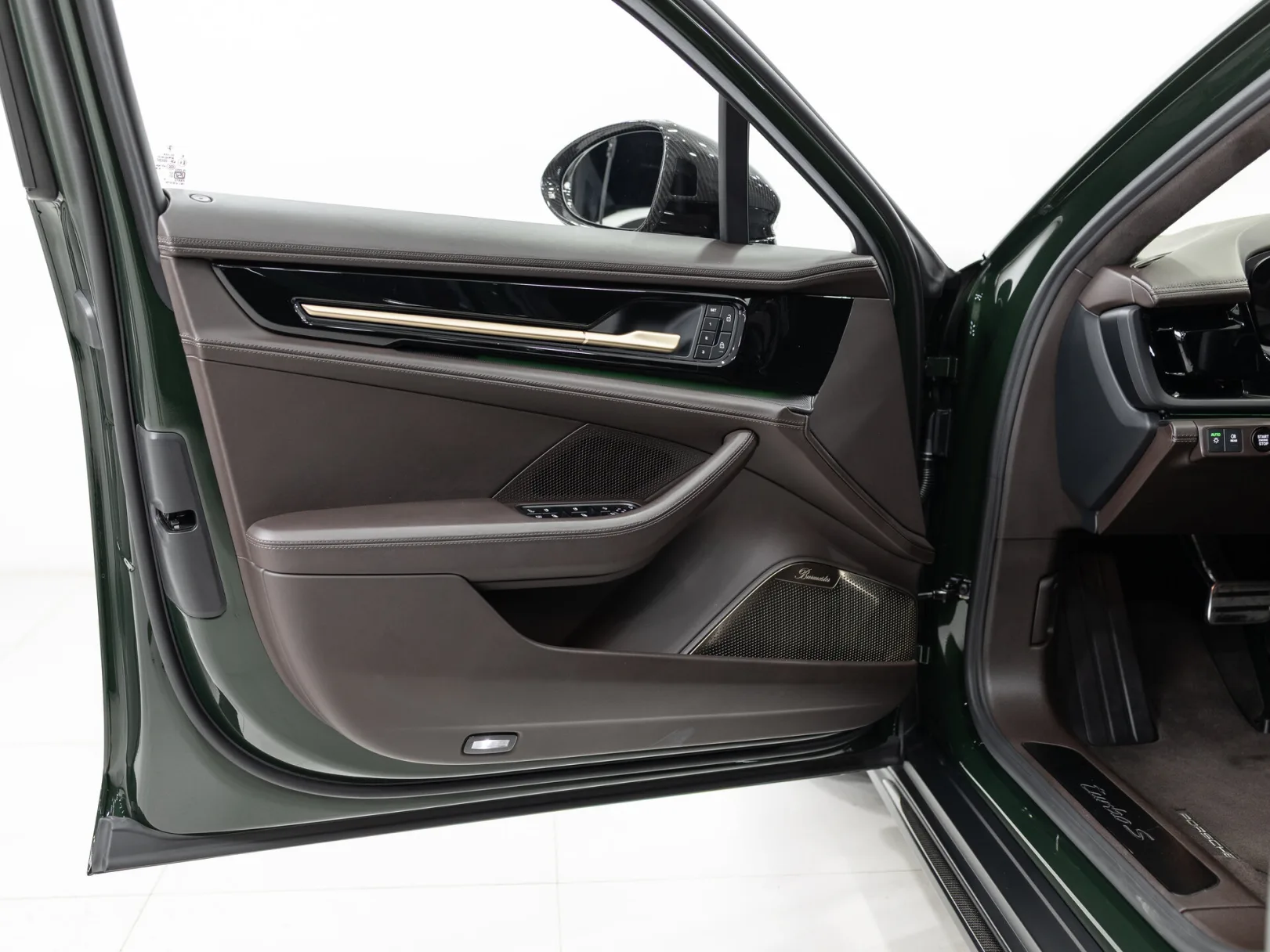 Porsche Panamera Turbo S E-Hybrid III, 2024 — экстерьер, фото 8