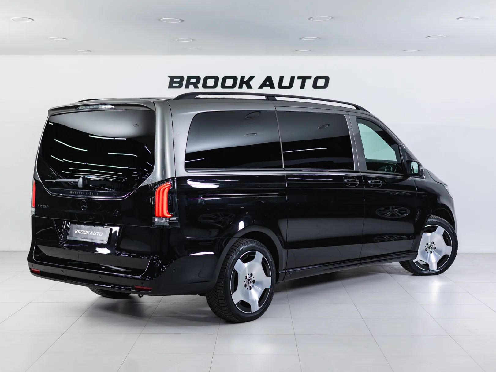 Mercedes-Benz V-Класс Exclusive III (W447) Рестайлинг 2, 2025 — экстерьер, фото 4