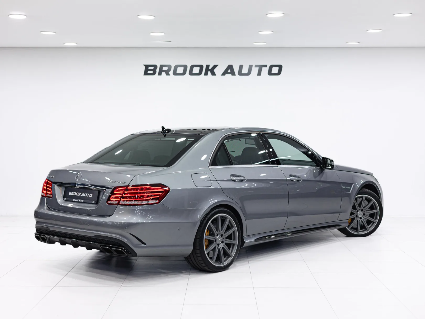 Mercedes-Benz E-Класс AMG E 63 AMG 4MATIC IV (W212, S212) Рестайлинг, 2014 — экстерьер, фото 4