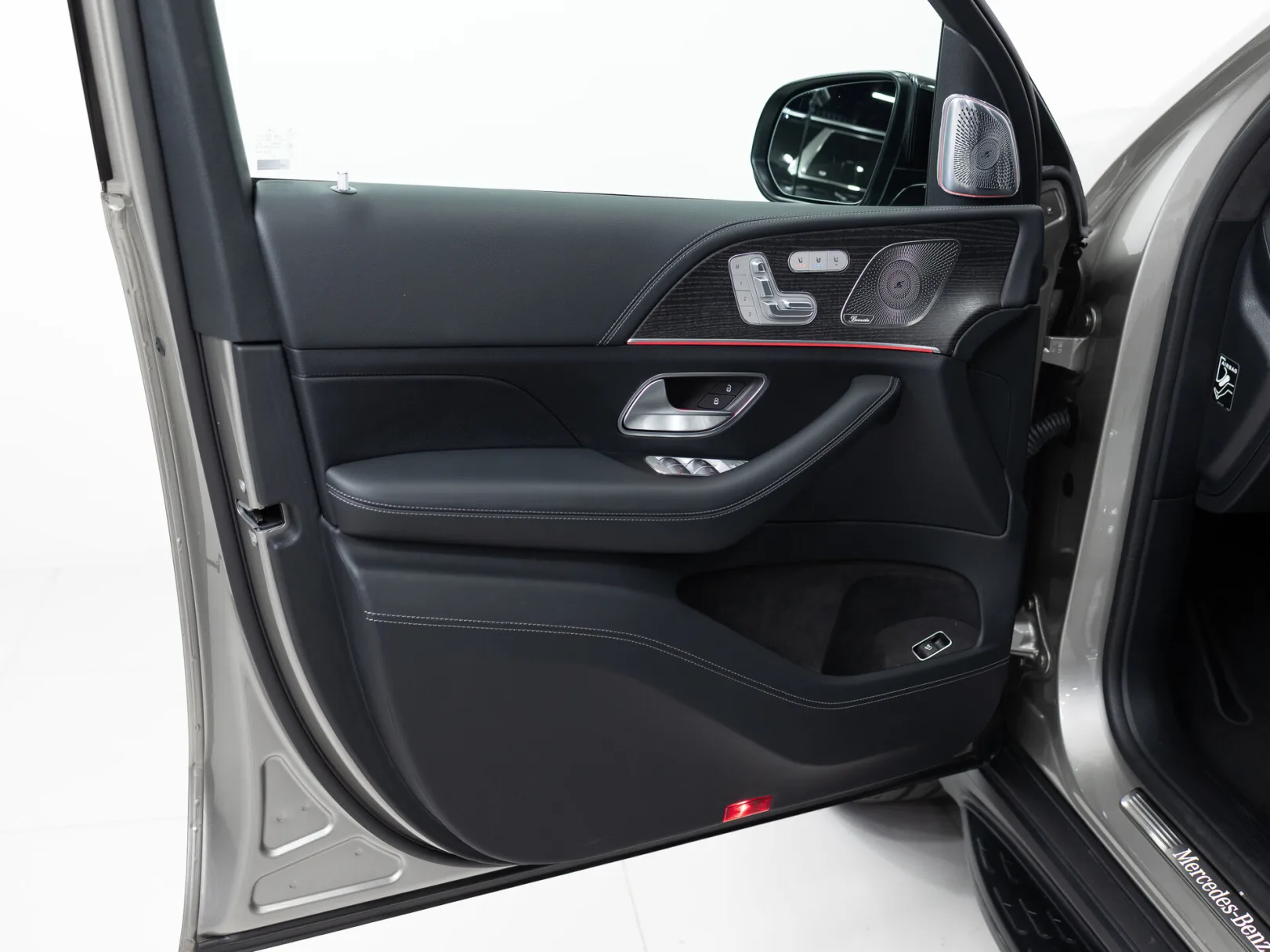 Mercedes-Benz GLS 580 4MATIC II (X167), 2023 — экстерьер, фото 8