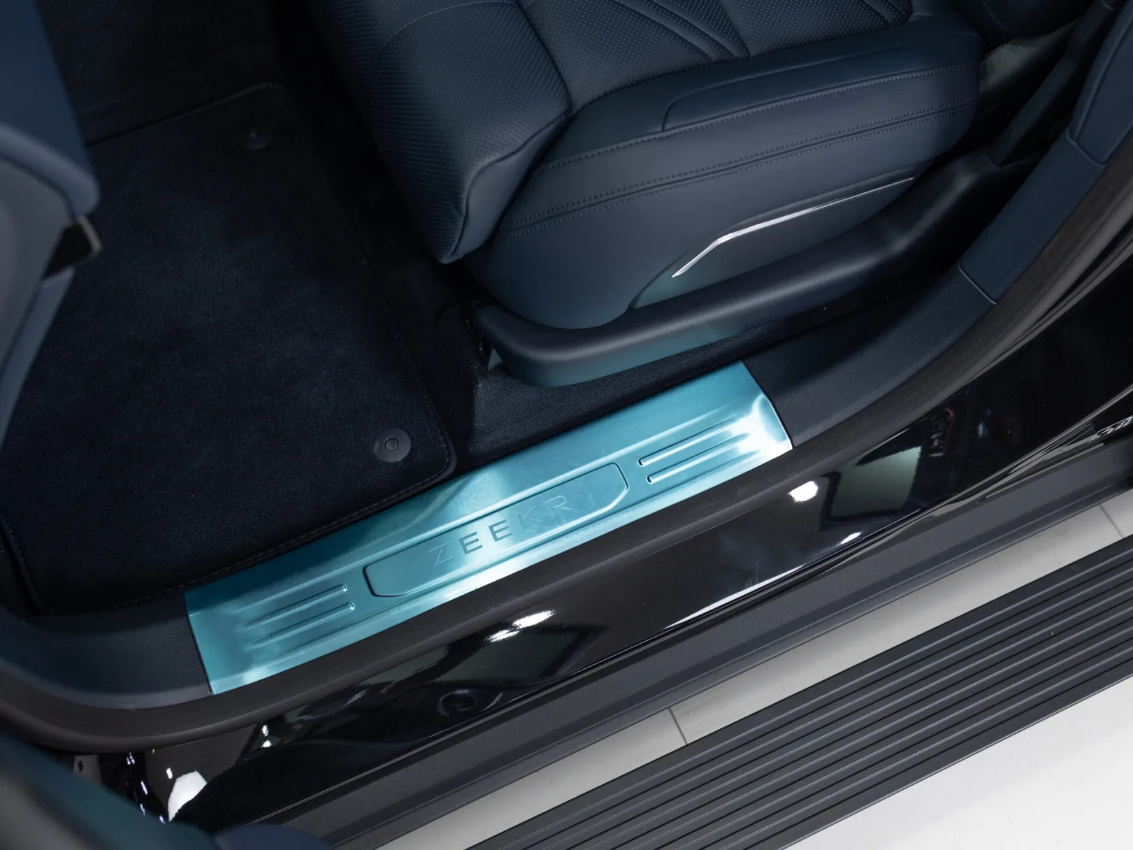 Zeekr 9X Ultra (6 seats) I, 2025 — экстерьер, фото 12