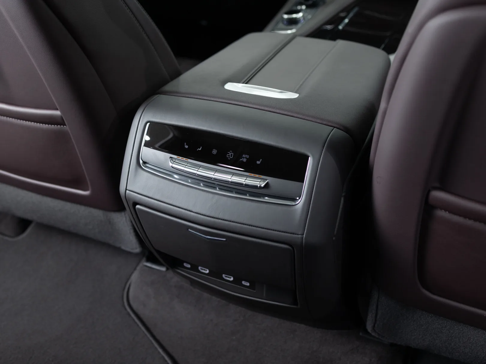Cadillac Escalade Sport Platinum V, 2024 — экстерьер, фото 30