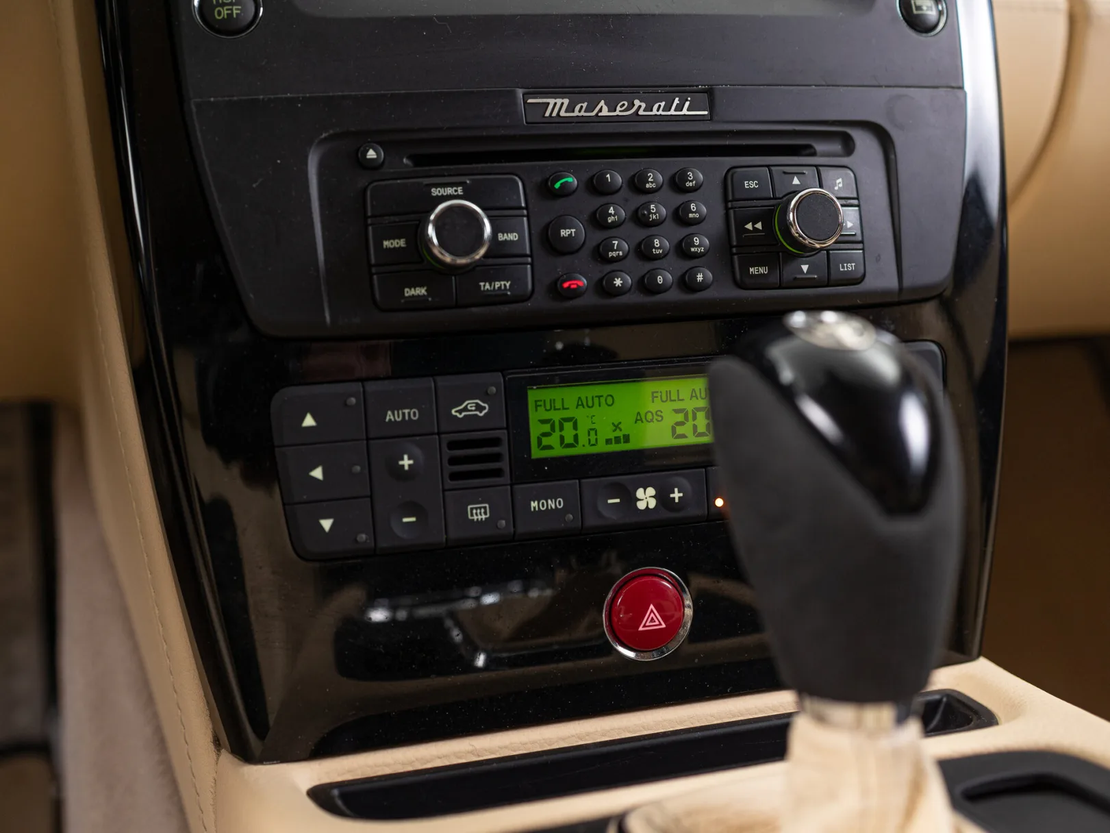 Maserati Quattroporte V Рестайлинг, 2011 — экстерьер, фото 17