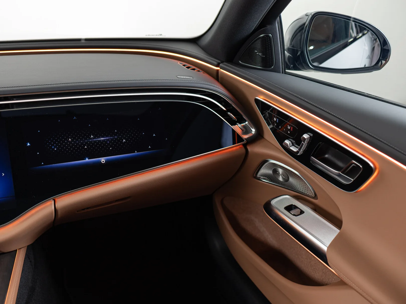 Mercedes-Benz E-Класс E 300 4MATIC AMG Line VI (W214, S214), 2026 — экстерьер, фото 21