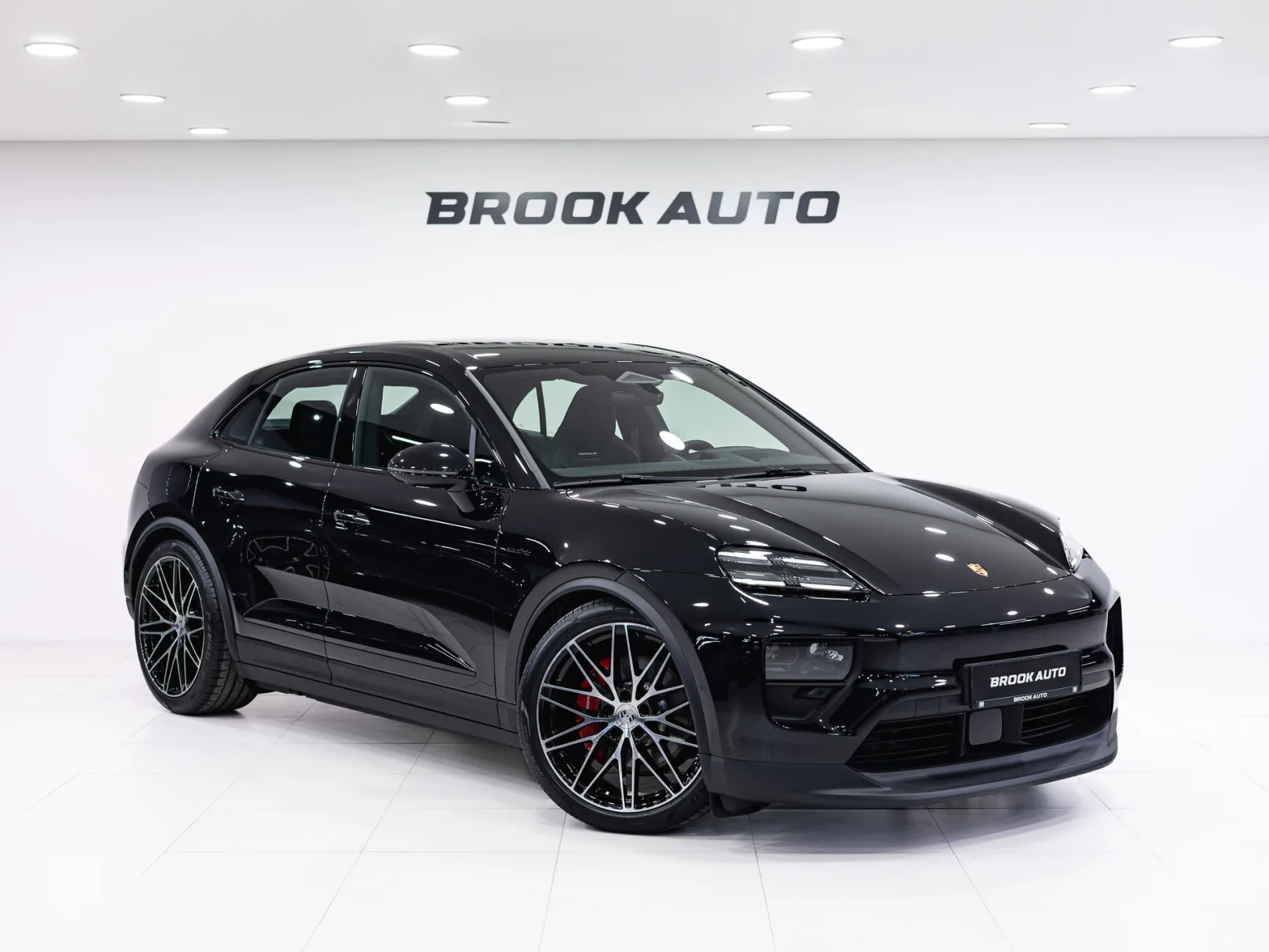 Porsche Macan 4S Electric II, 2025 — экстерьер, фото 3