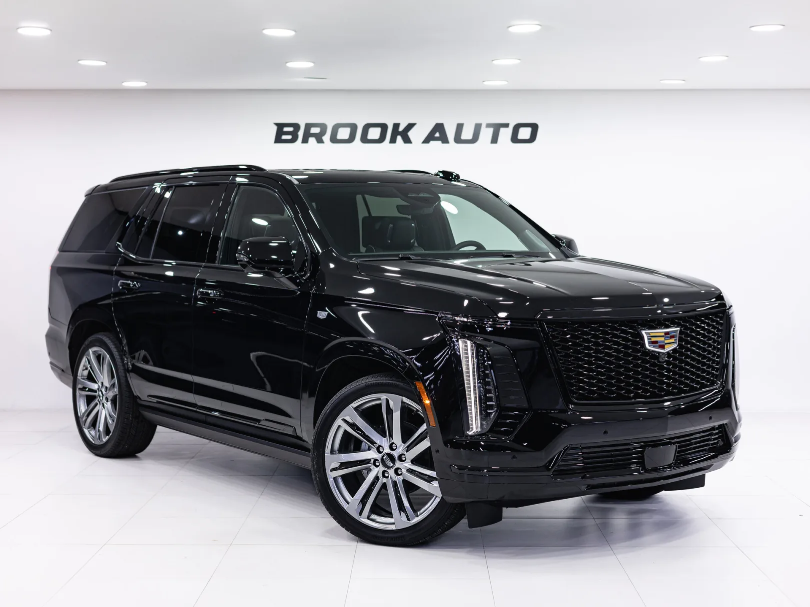 Cadillac Escalade Sport Platinum V Рестайлинг, 2025 — экстерьер, фото 3