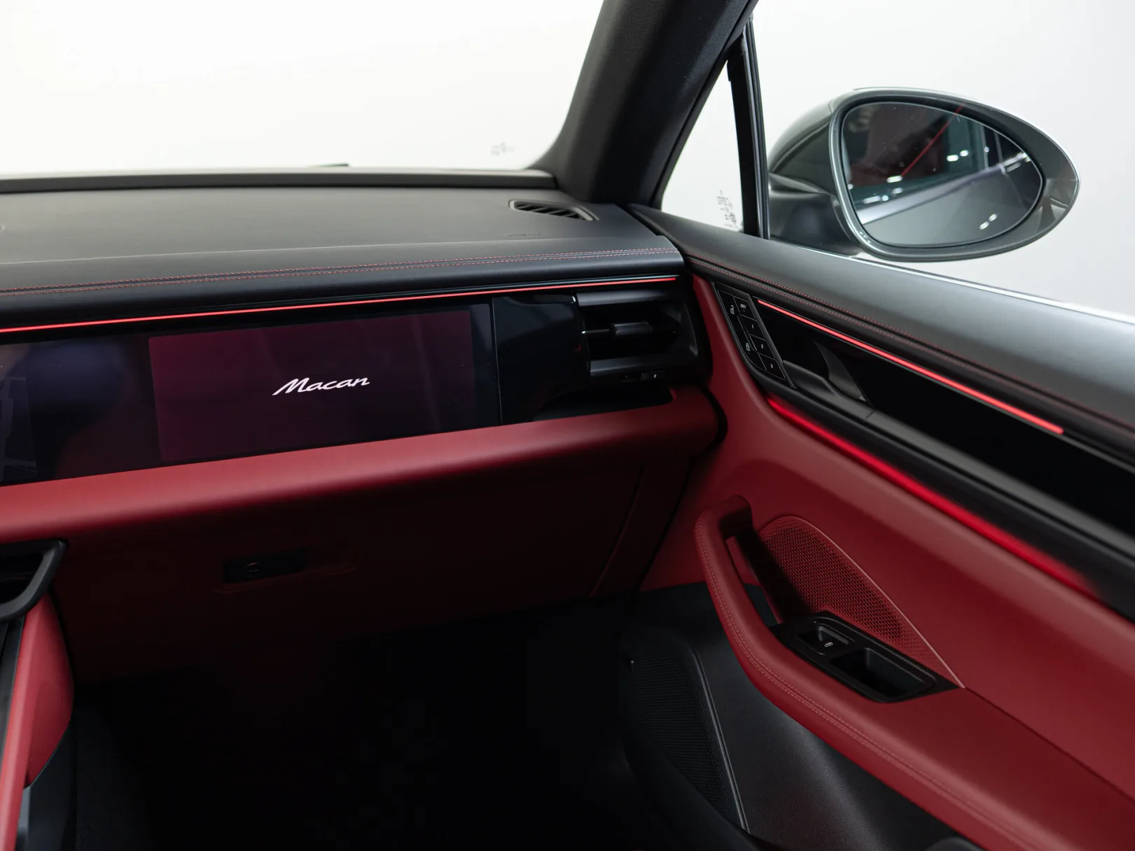 Porsche Macan 4 Electric II, 2025 — экстерьер, фото 19