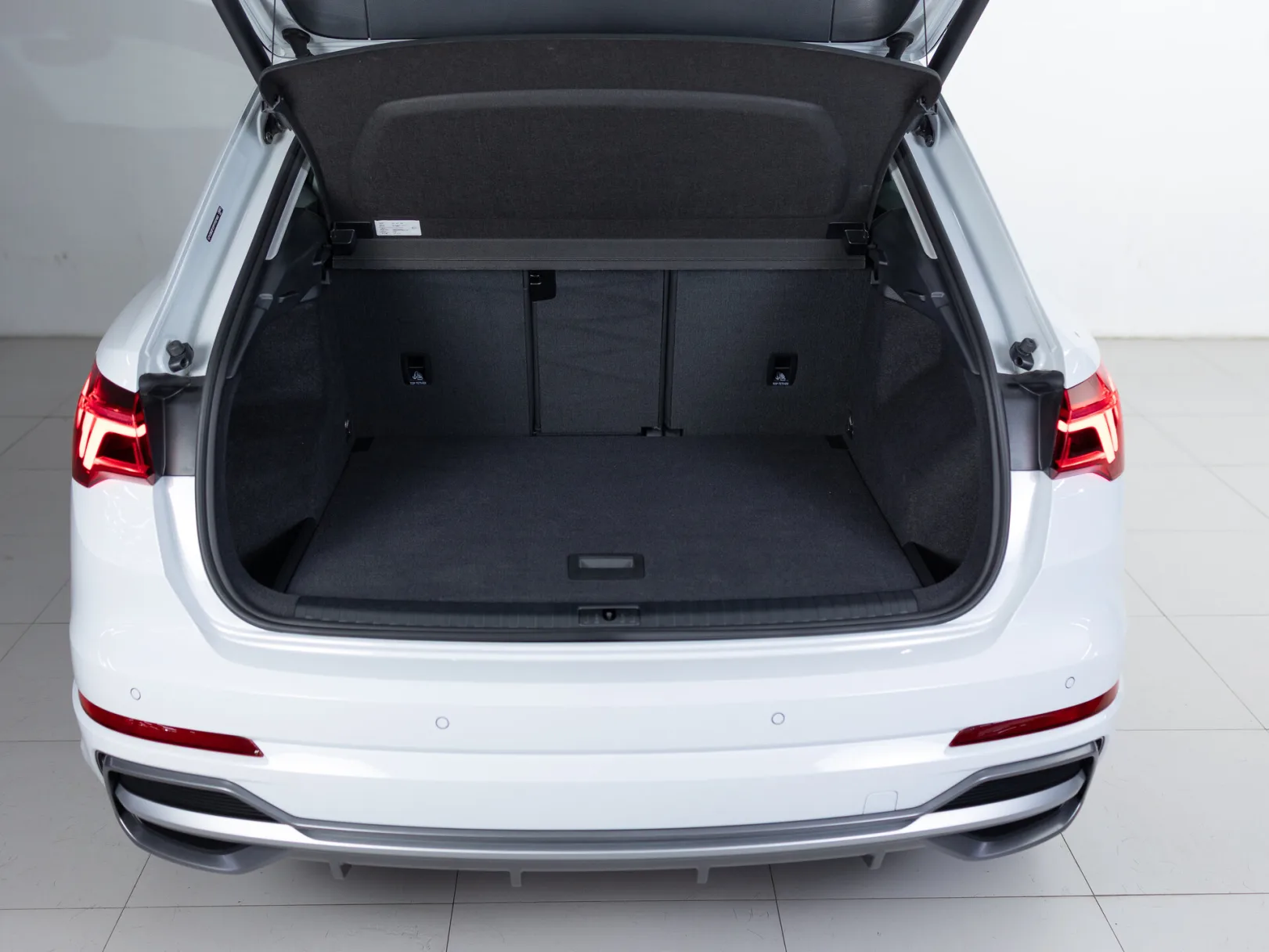 Audi Q3 35 TFSI Aggressive dynamic II (F3), 2023 — экстерьер, фото 28